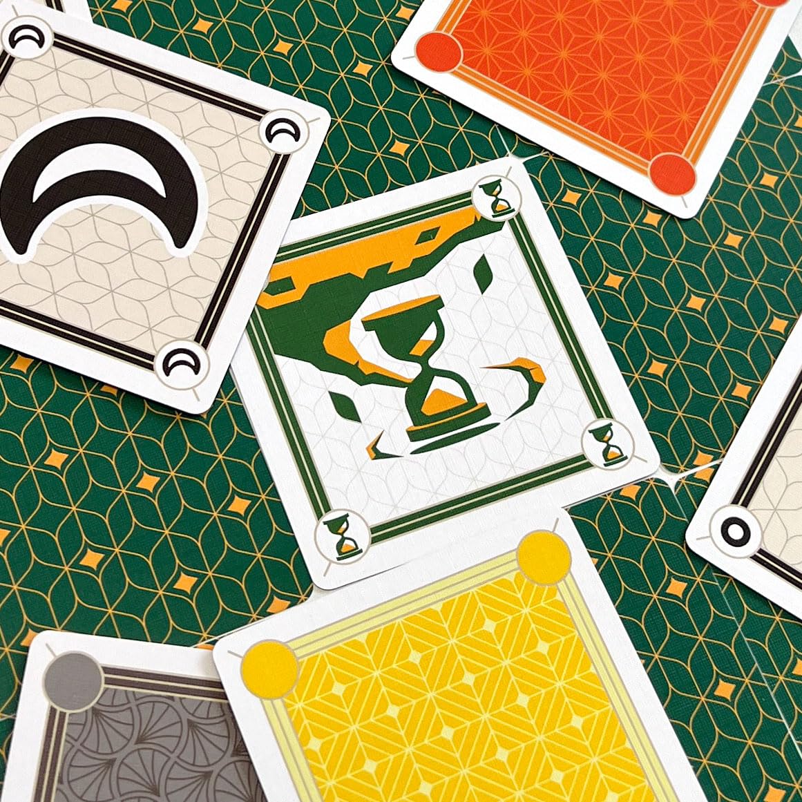 Quicksand - Cooperative Board Game for 1-7 Players | Real-Time Strategy & Time Management | Deactivate Traps to Keep Sand Timer Going | Ages 8+ | Perfect for Family Game Nights & Team Building Activities