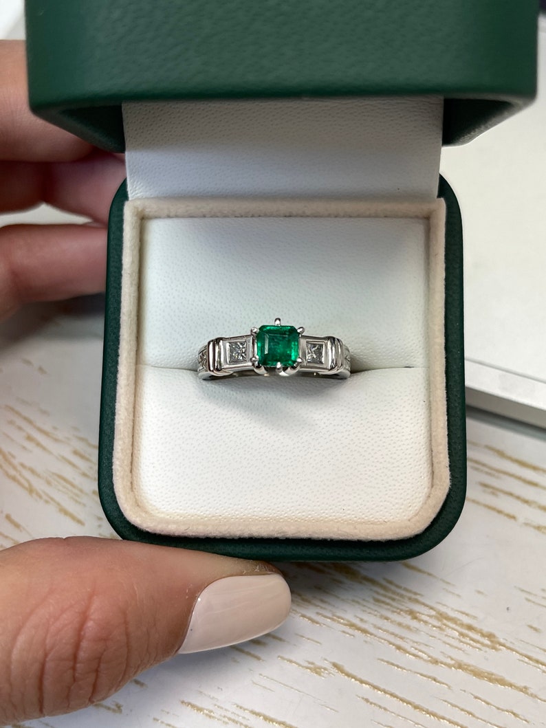 1.20tcw Fine Quality Asscher Cut Emerald & Princess Cut Diamond 3 Stone Ring in 18K Gold - Perfect for Engagement, Wedding, Anniversary & Special Occasions