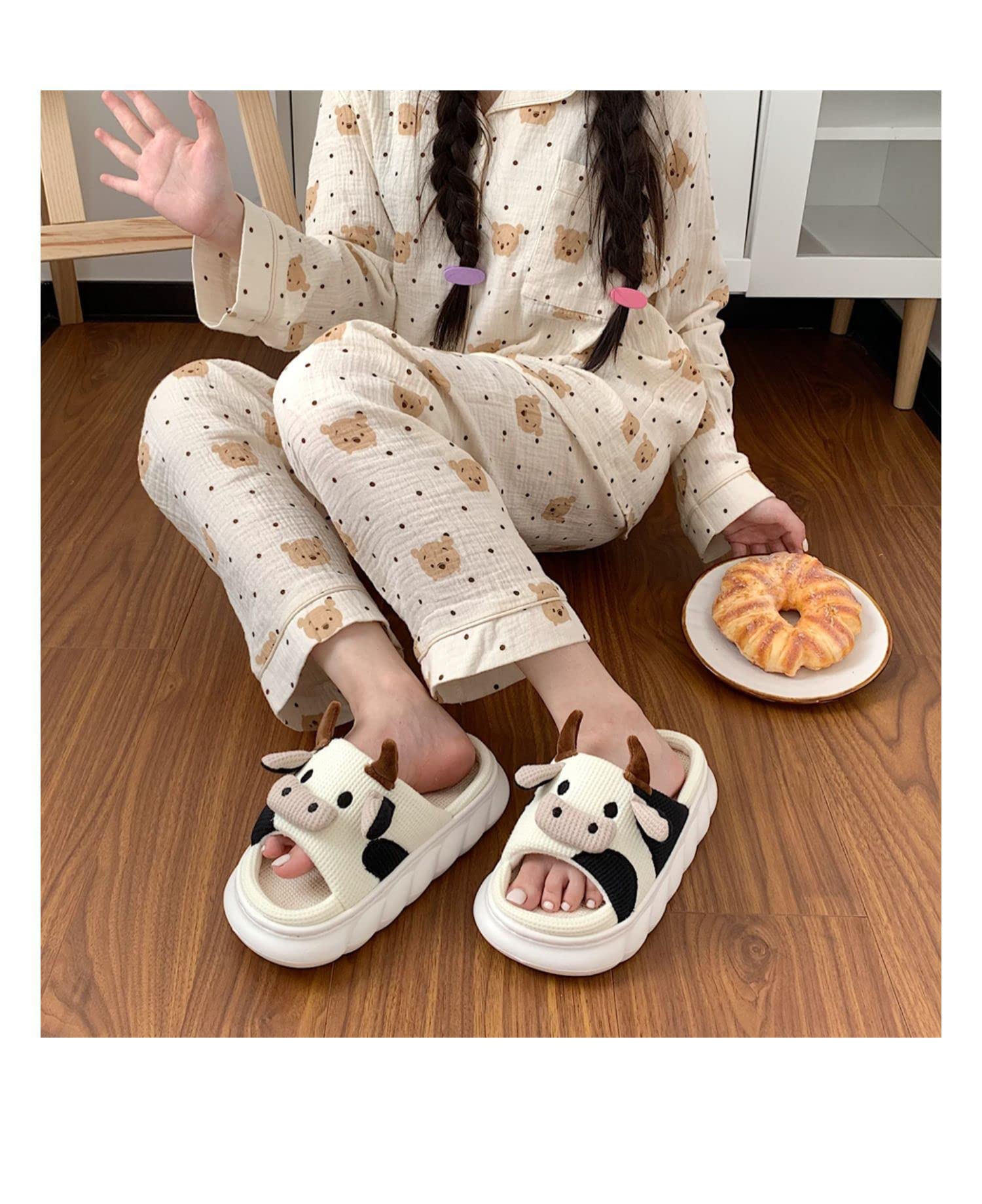**Soft & Comfortable Cow Slippers for Women - Cute Cartoon Animal House Shoes, Mute Cow Linen Slides - Perfect for Relaxing at Home, Lounging & Gift Giving**