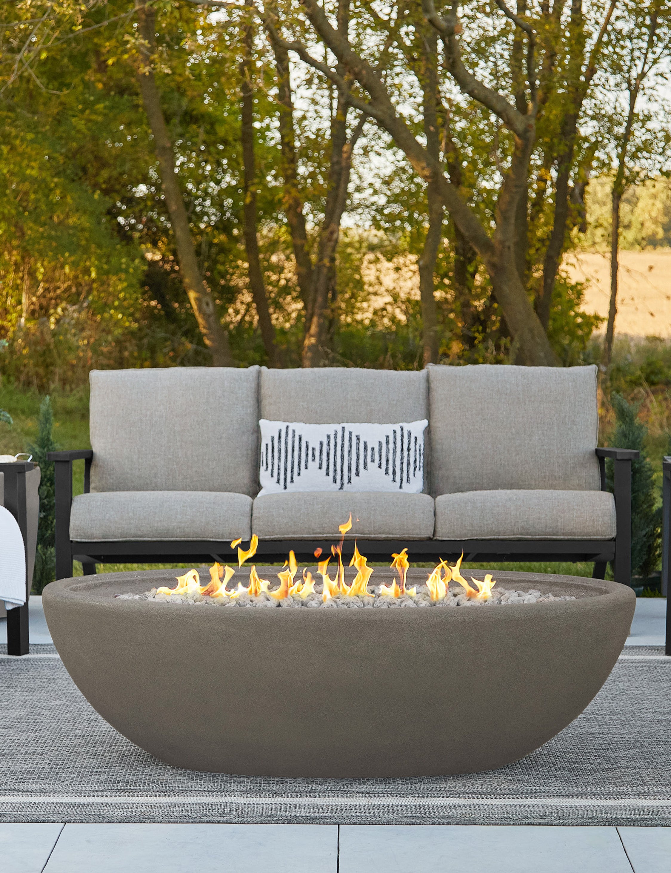 Fernanda Fire Bowl - Outdoor Fire Pit for Patio, Garden & Backyard - Decorative Steel Fire Bowl for Camping, Bonfires & Gatherings - Perfect for Warm Evenings & Cozy Ambiance