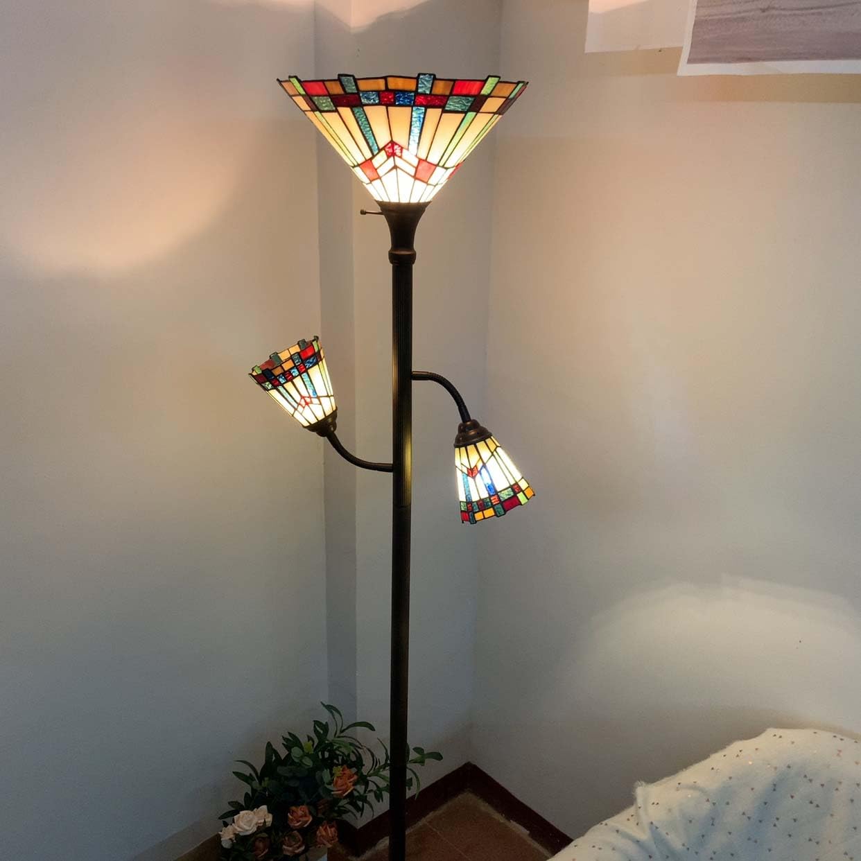 Bieye L10812 Tiffany Style Stained Glass Floor Lamp - 70