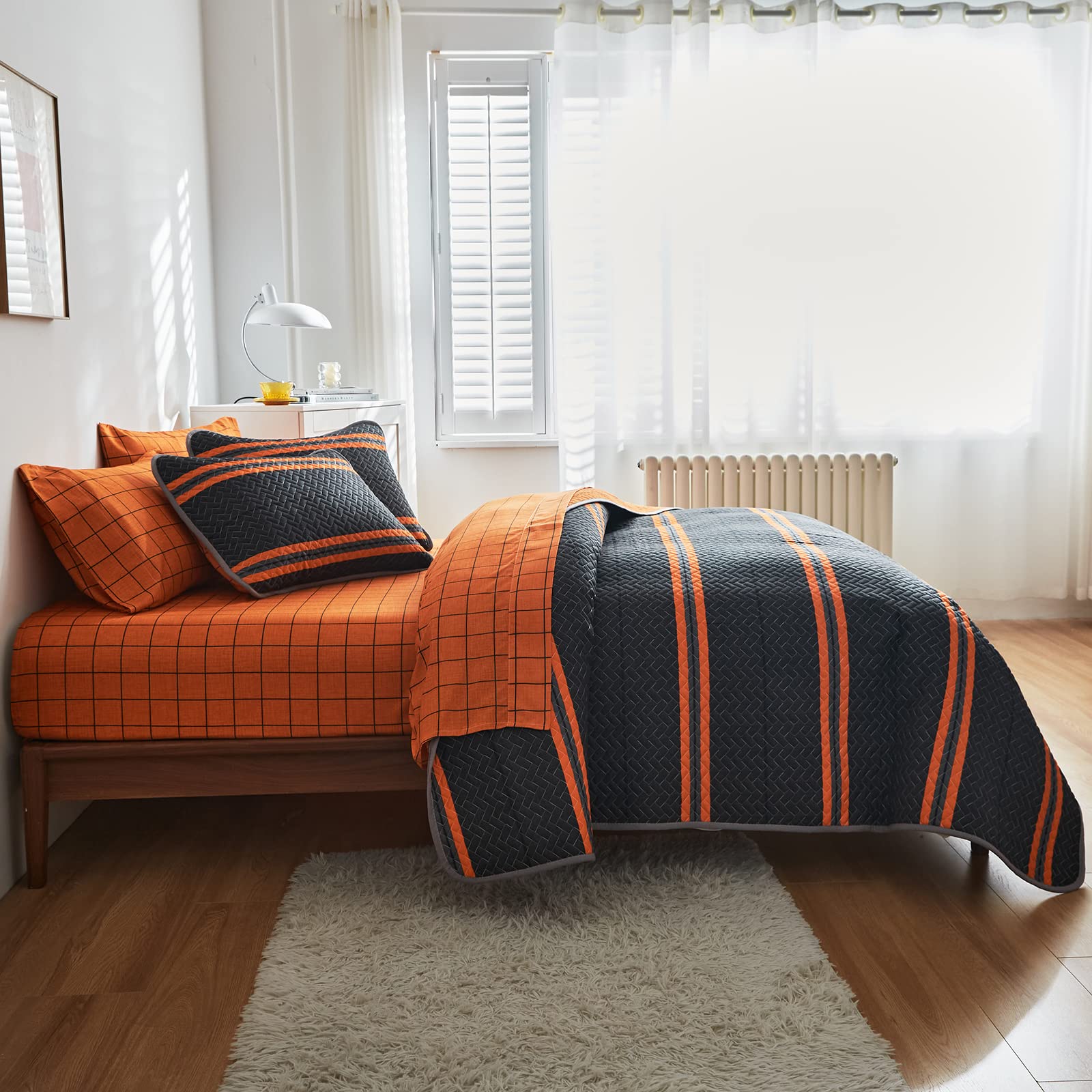 Flysheep Modern Boho Halloween King Size Quilt Set - 3 Piece Bright Orange Striped Black Bedspread, Soft Microfiber All Season Coverlet (1 Quilt + 2 Pillow Shams) for Bedroom Decor, Guest Room & Holiday Home Styling