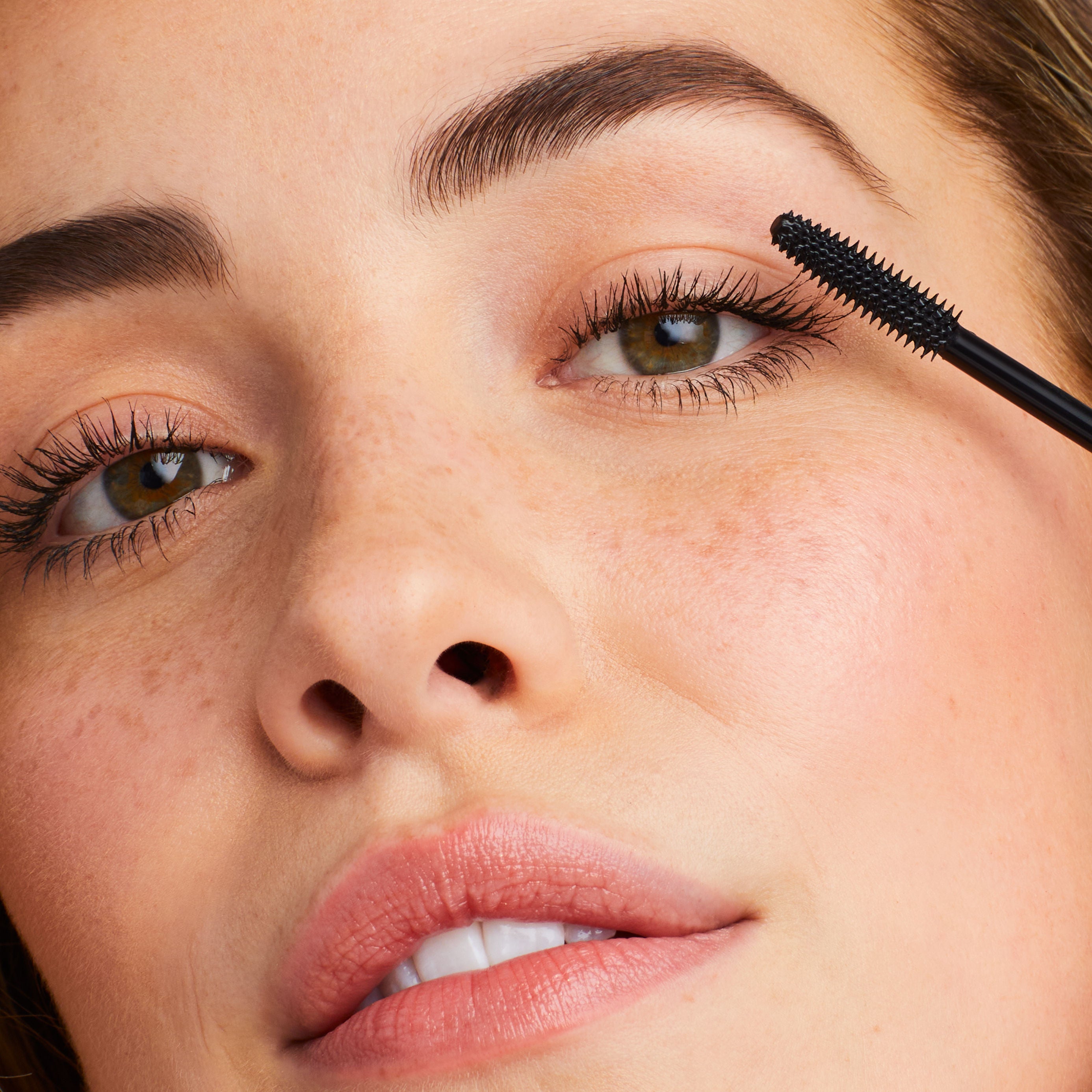 Long Lasting Tubing Mascara for Length & Volume - Smudge Proof, Waterproof & Easy Removal - Perfect for Daily Wear, Weddings & Special Occasions