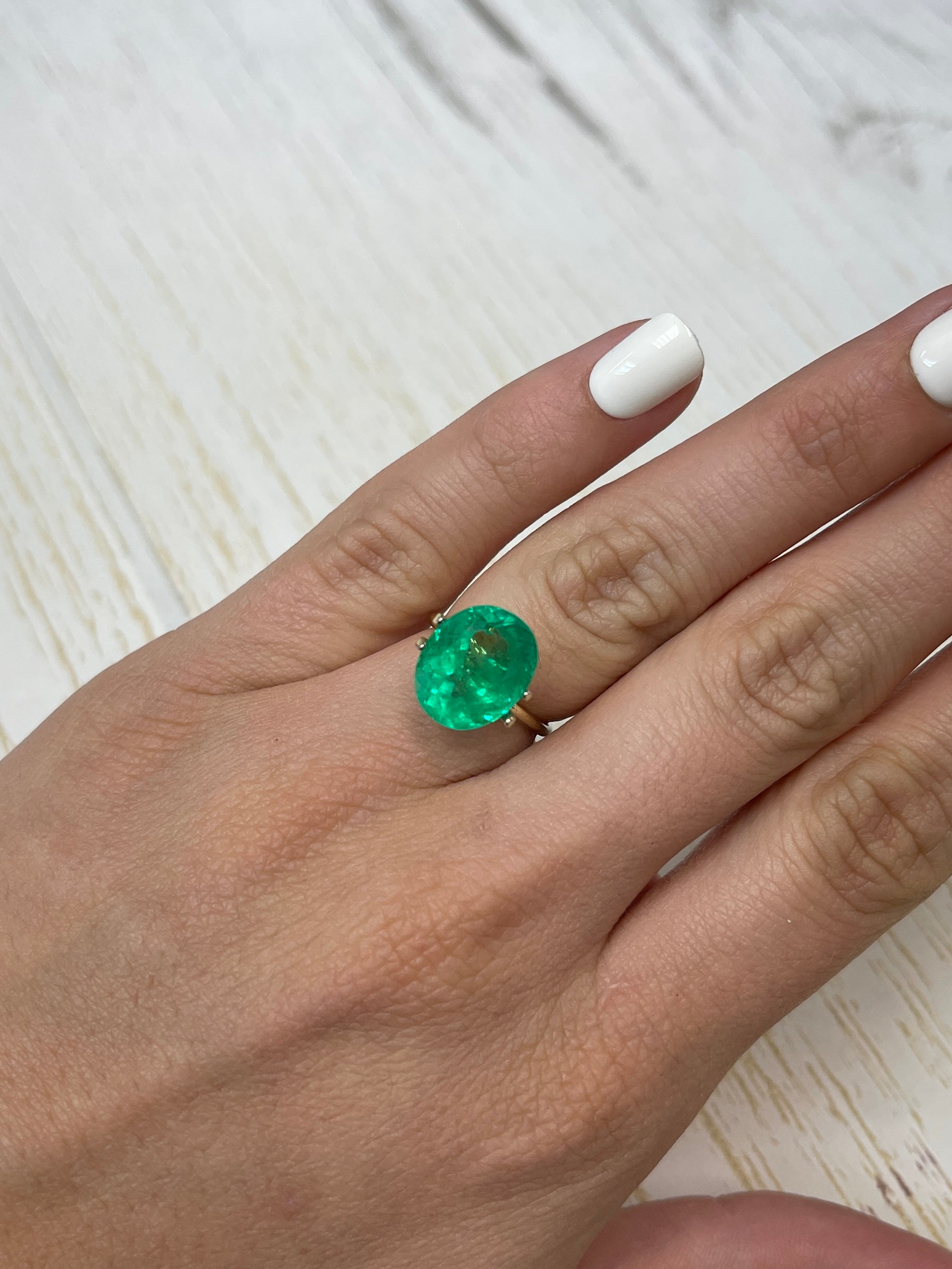 6.89 Carat Muzo Yellowish Green Natural Loose Colombian Emerald - Oval Cut 13.6x11mm for Jewelry Making, Engagement Rings & Luxury Gifts