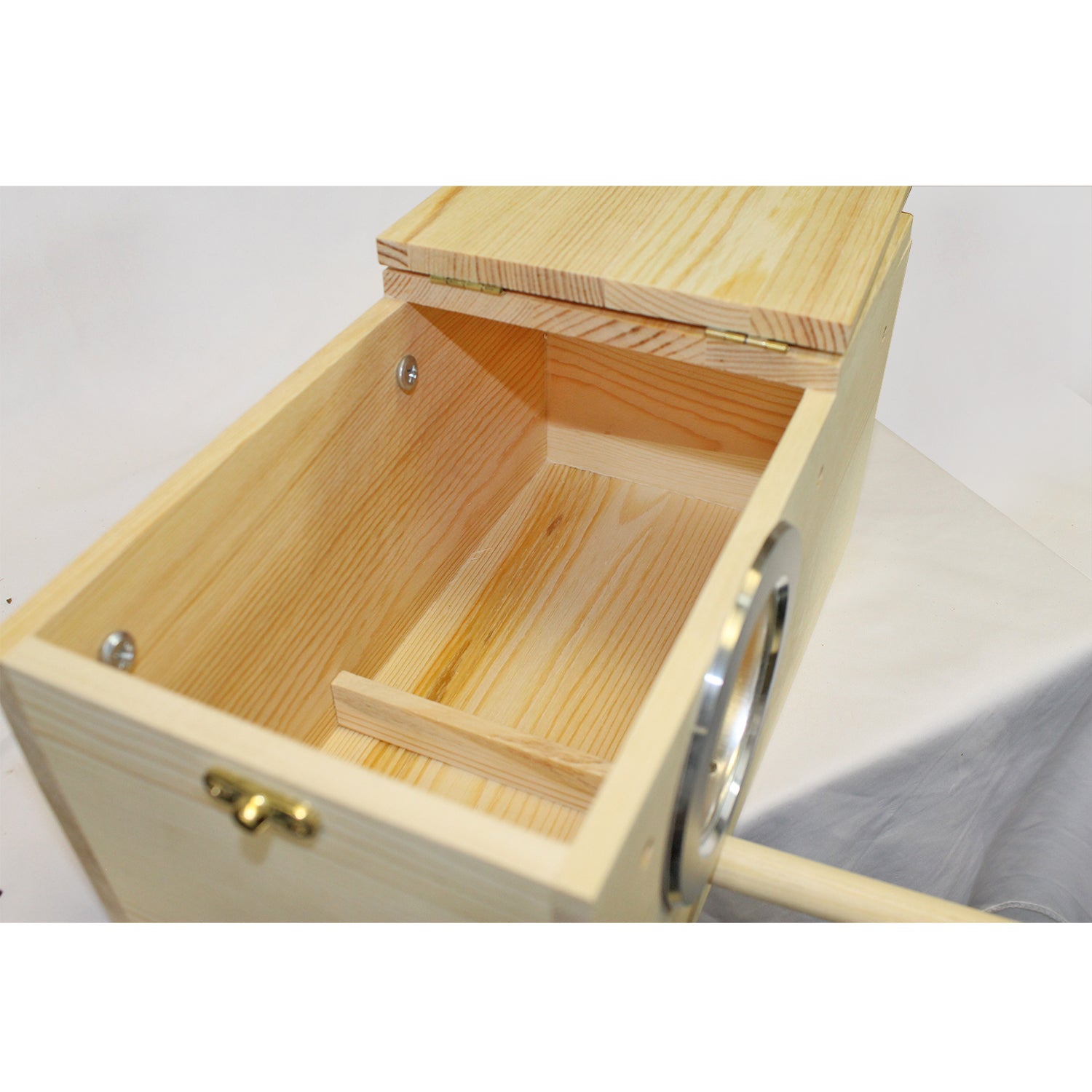 Sturdy Wooden Nest Box for Birds - Durable Outdoor Birdhouse for Garden, Backyard & Wildlife Habitat