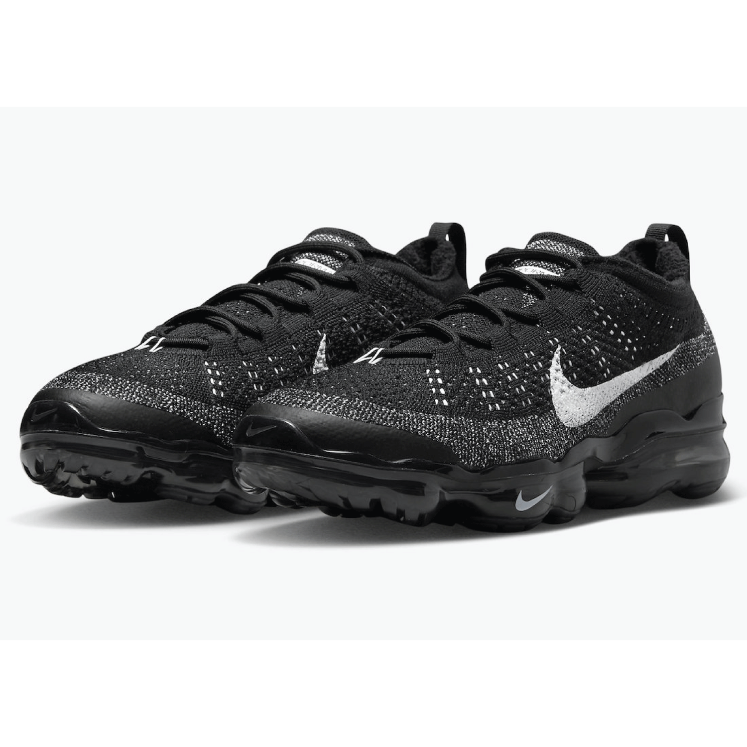 Nike Air VaporMax 2023 Flyknit Running Shoes 'Oreo' - Lightweight Cushioned Sneakers for Men & Women - Perfect for Jogging, Gym Workouts and Streetwear Fashion