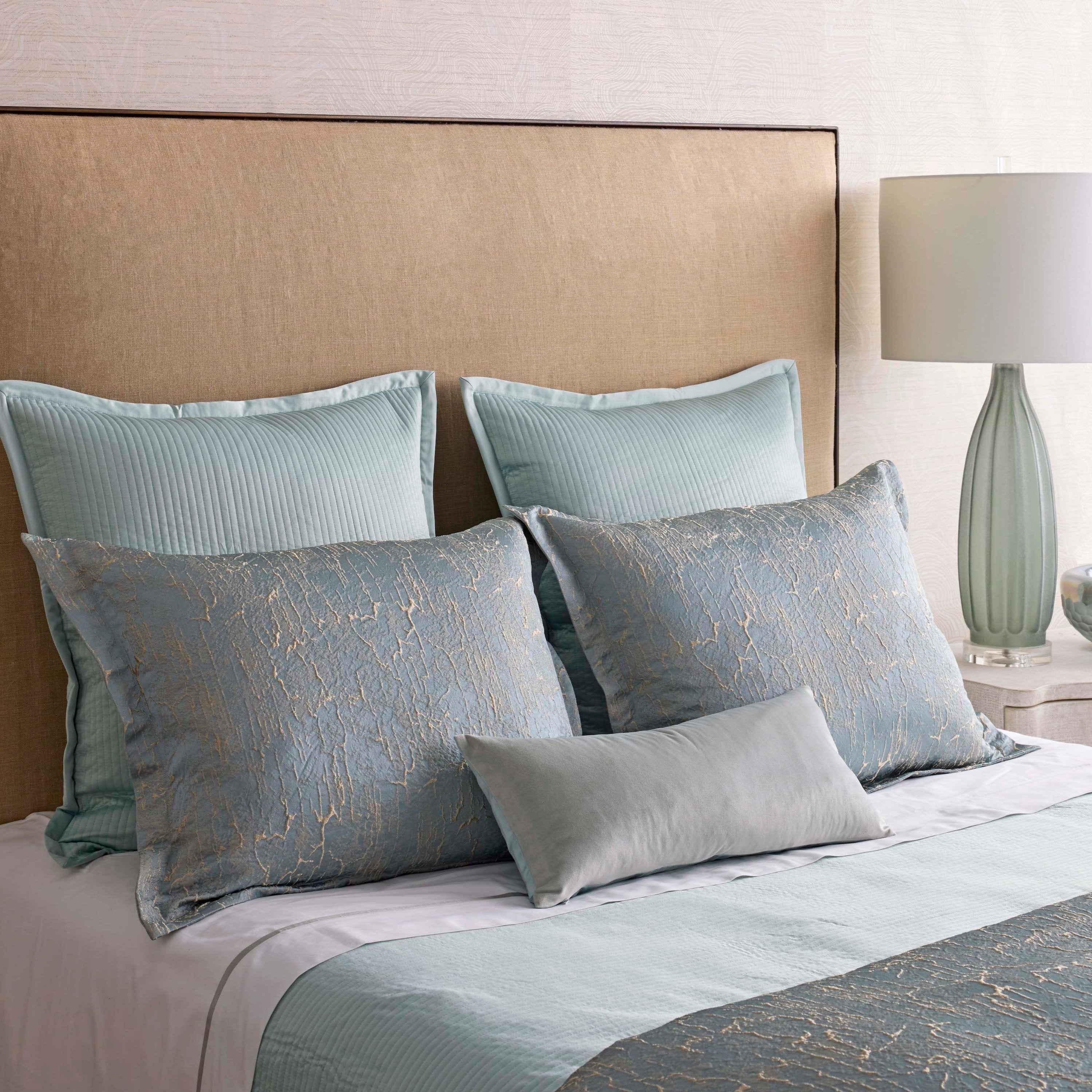 Allure Duvet Cover Set - Queen Size Luxury Bedding with Pillowcases - Perfect for Master Bedroom & Guest Room Decor