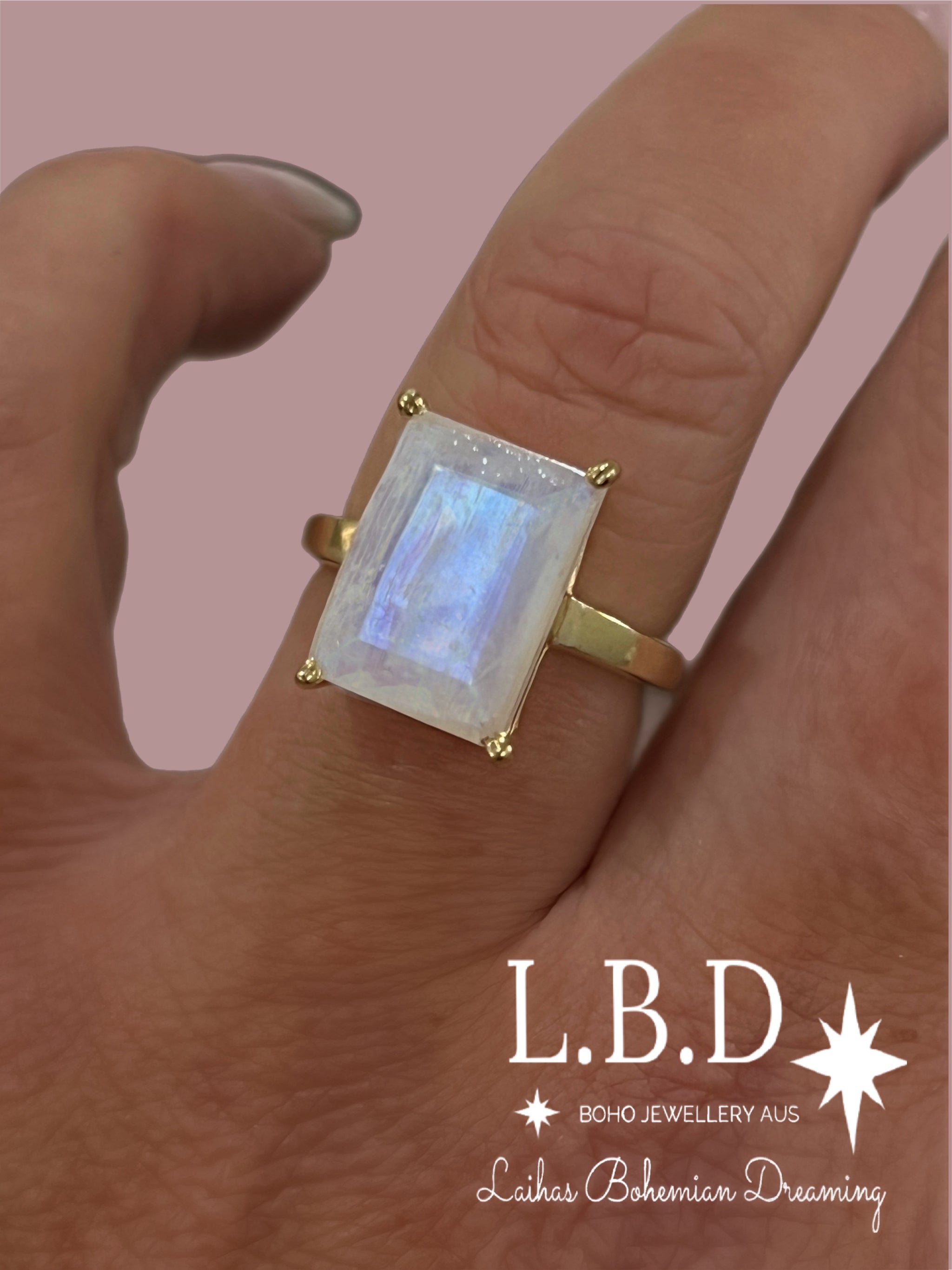 Exquisite Emerald Cut Crystal Gold Moonstone Ring for Women – Elegant Jewelry Gift for Birthday, Anniversary & Special Occasions