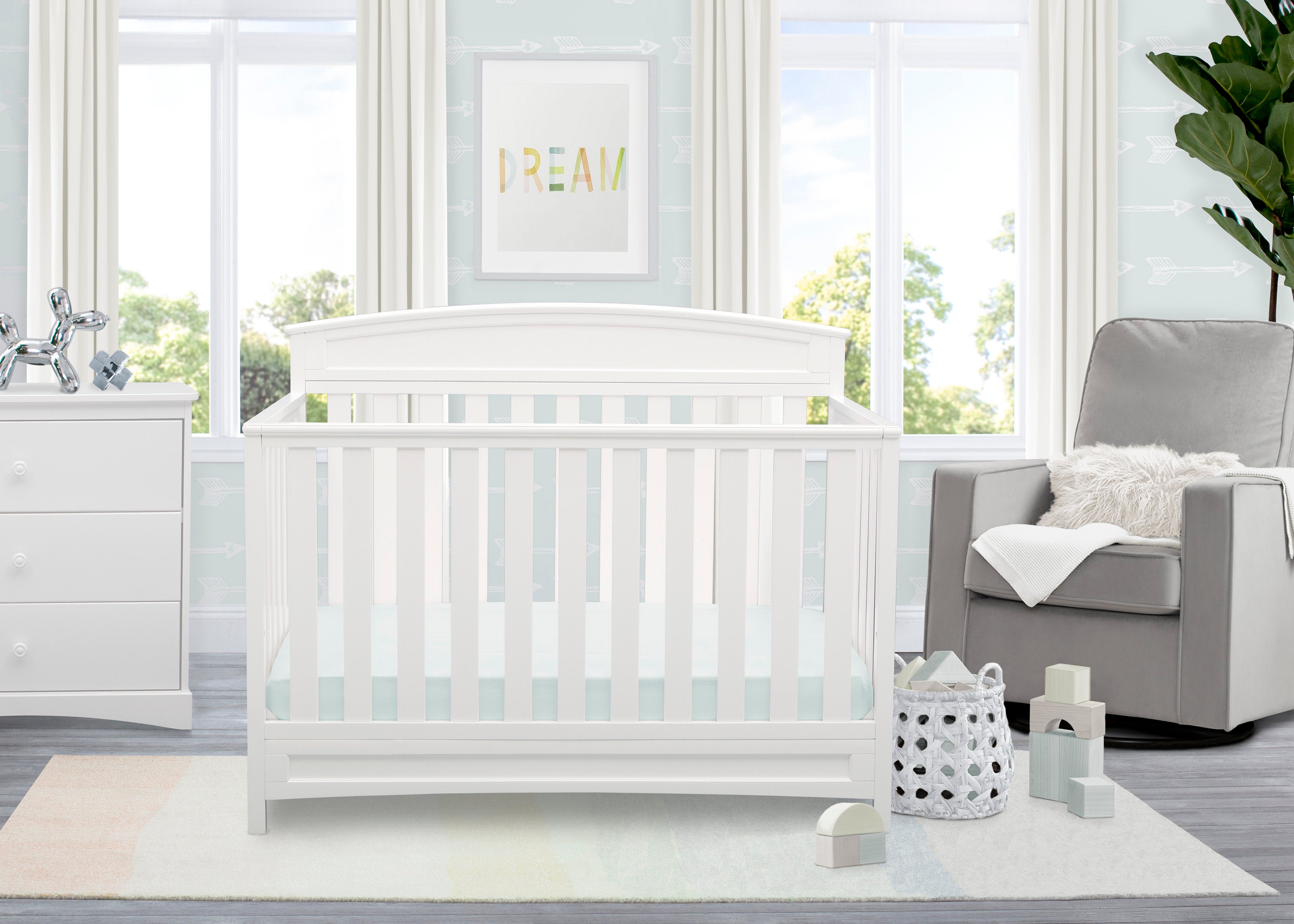 Lila 5-in-1 Convertible Baby Crib - Toddler Bed & Daybed with Adjustable Mattress Height | Perfect for Nursery, Bedroom & Guest Room