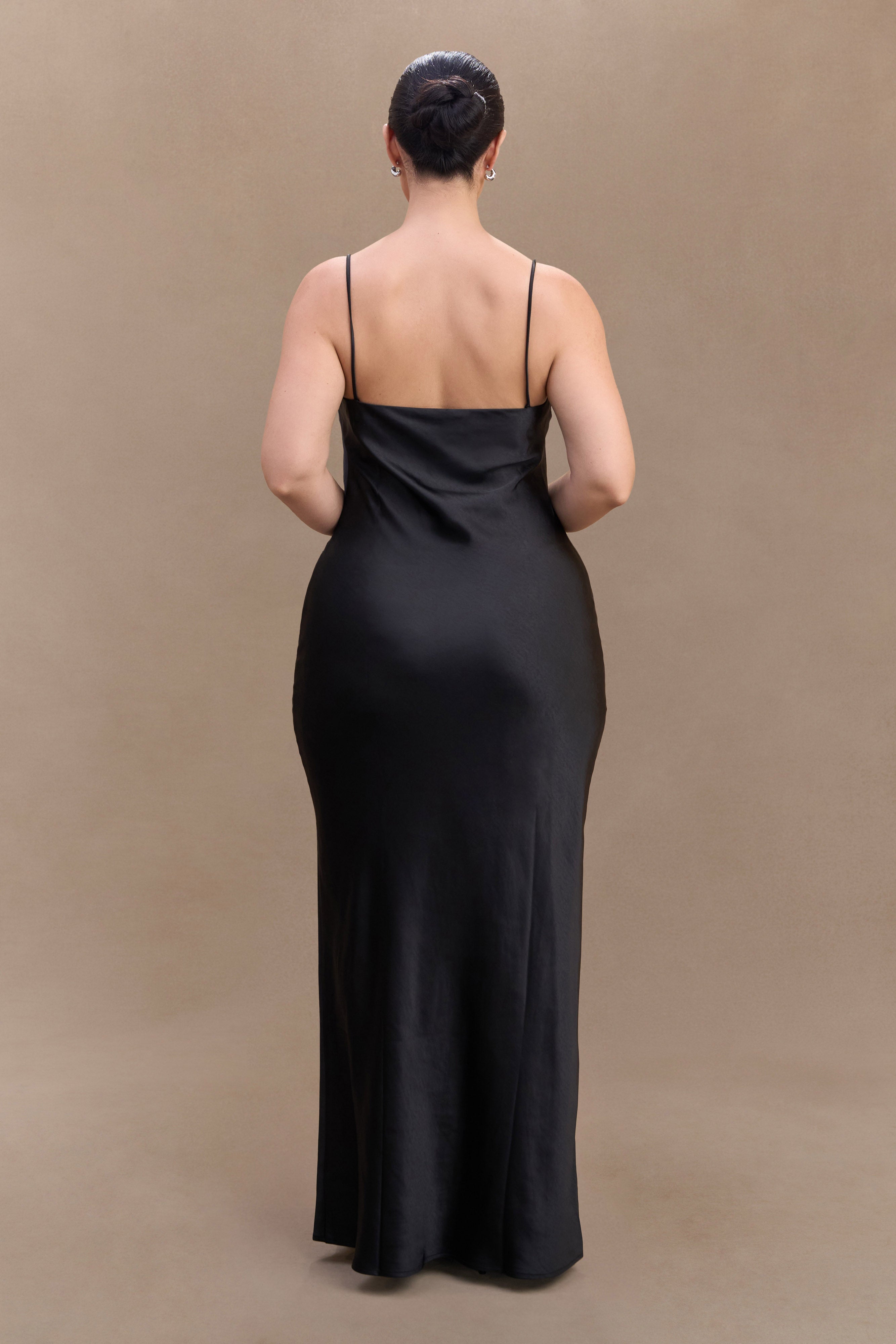 Lilly Sweetheart Satin Maxi Dress for Women - Elegant Black Formal Evening Gown for Prom, Wedding, Party & Special Occasions