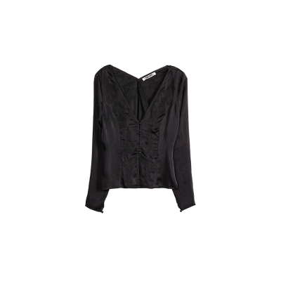 Elegance Redefined: The Story of Aida's Blouse