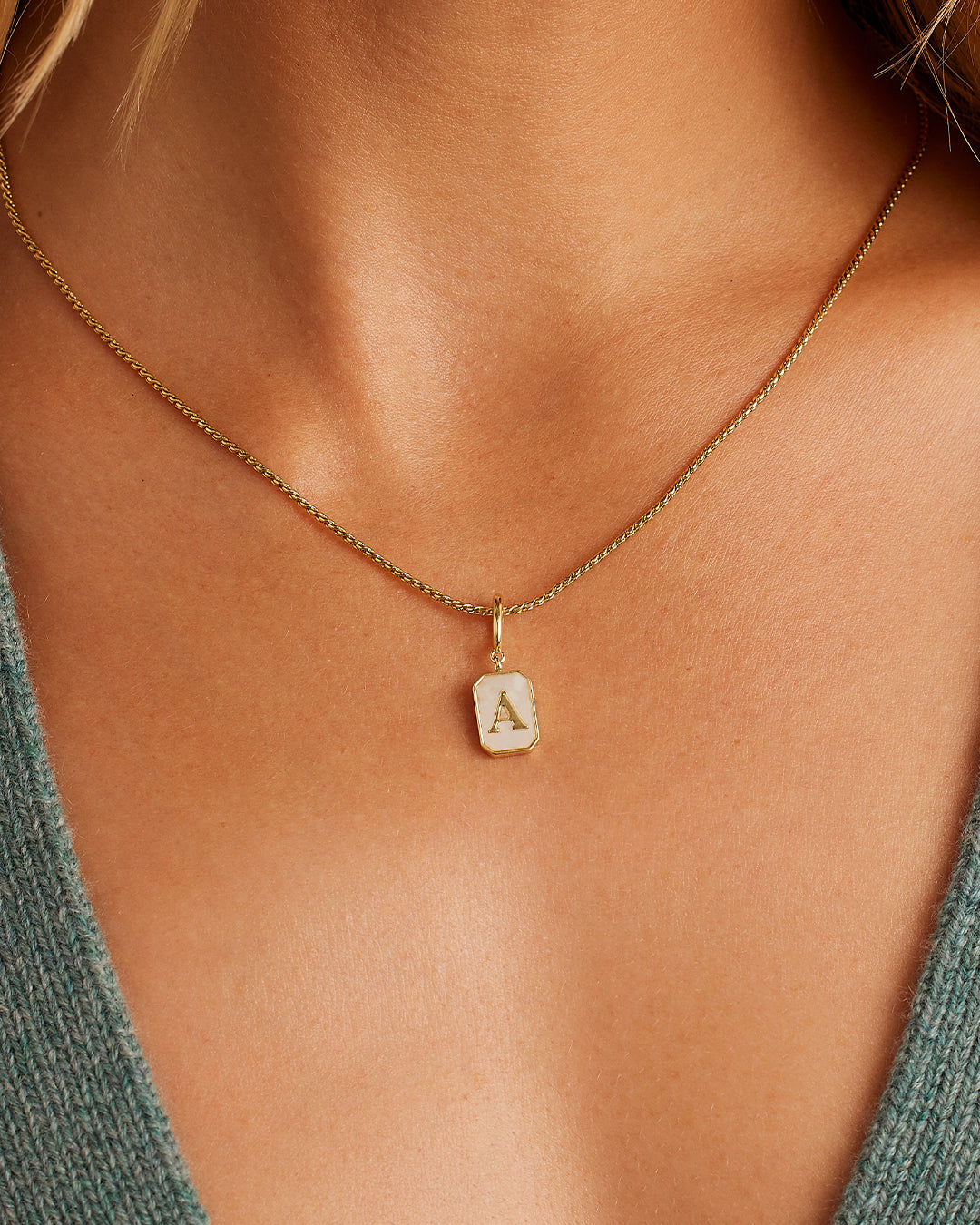 Vintage Alphabet Parker Charm Necklace - Elegant Initial Letter Pendant for Women - Perfect for Gifts, Anniversaries, and Everyday Wear