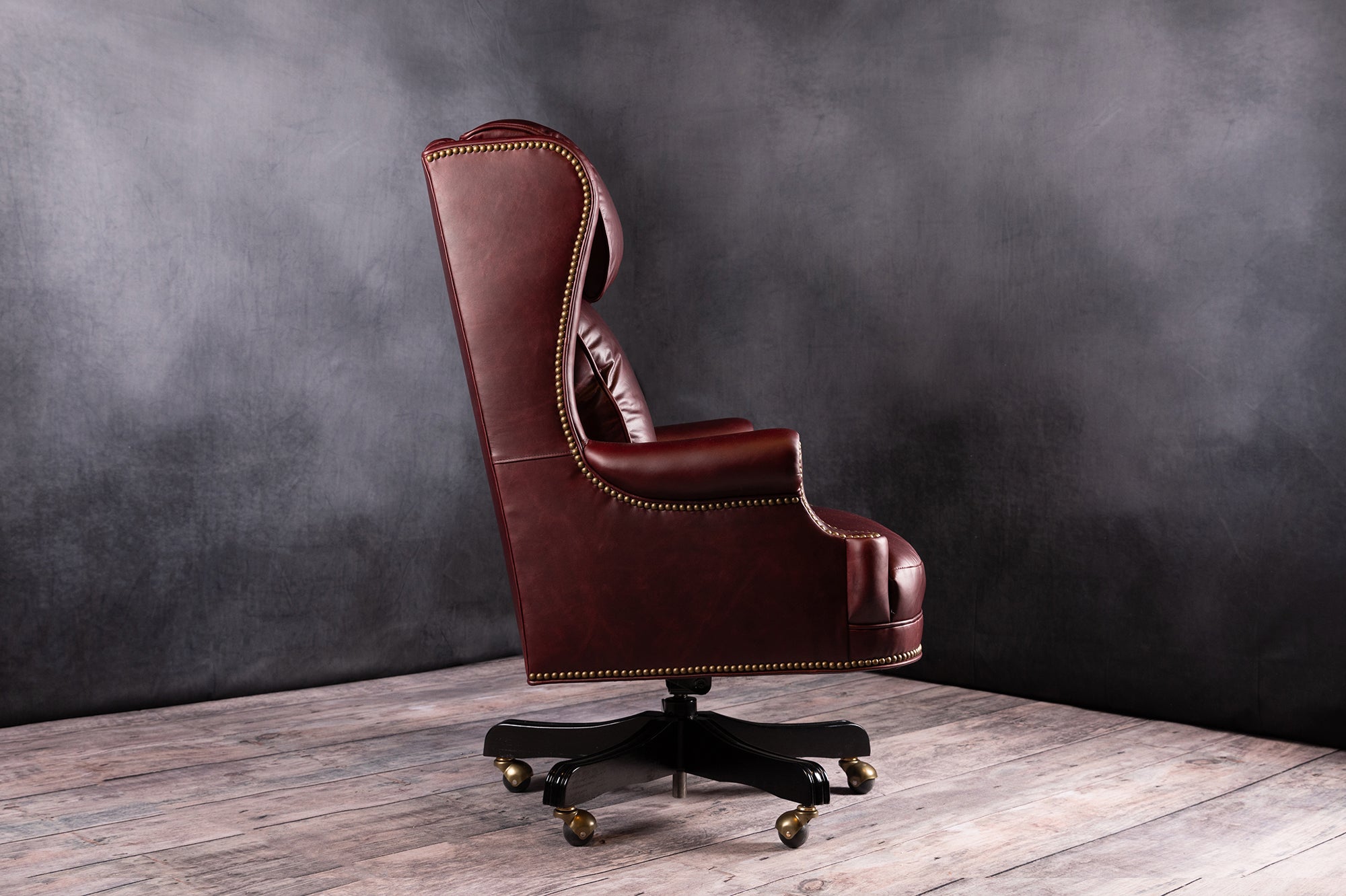 Premium SENATOR OFFICE CHAIR - Ergonomic Executive Desk Chair with Lumbar Support - High Back Leather Swivel Chair for Home & Office - Perfect for Long Work Hours, Video Conferences & Professional Workspaces