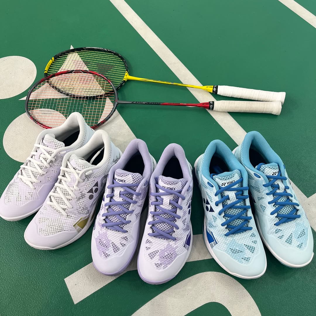 Yonex Eclipsion Z3 Women's Tennis Shoes - White & Purple - Lightweight Comfort for Women's Badminton & Court Sports