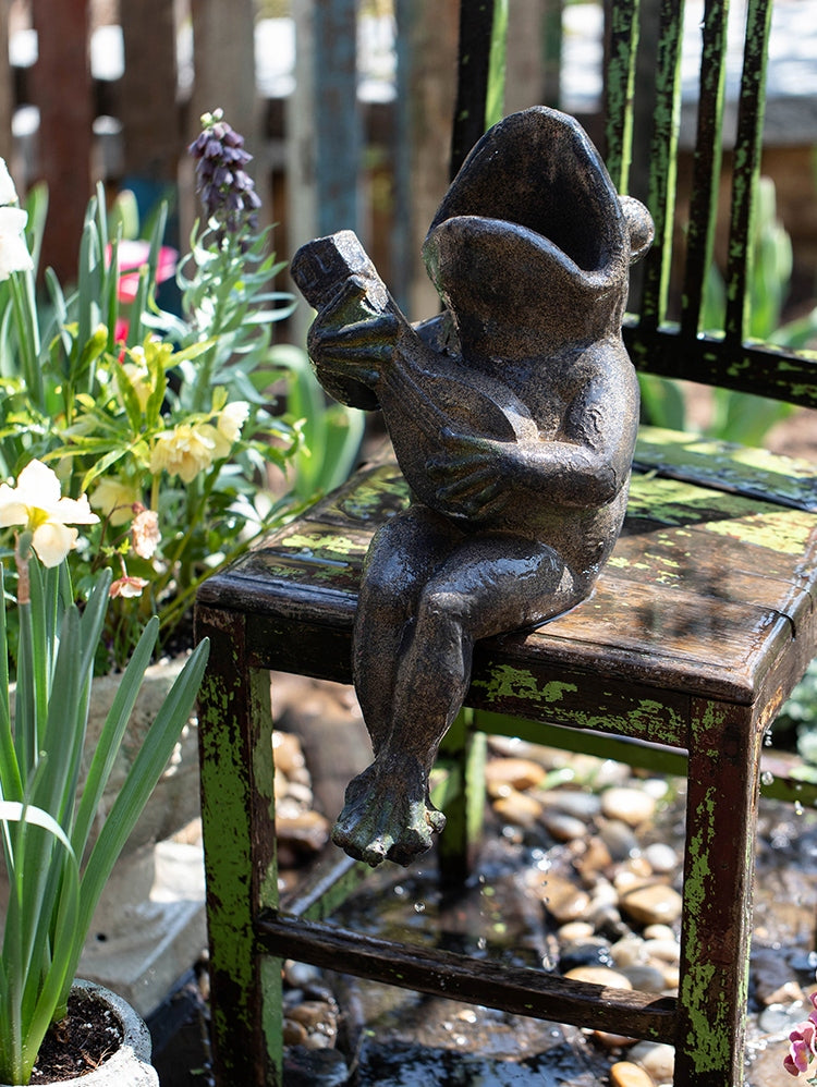Modern Frog Garden Statues - Unique Outdoor Animal Sculptures for Garden Decor | Cute Frog Flower Pots & Creative Villa Landscaping Ideas | Perfect for Patio, Yard & Outdoor Garden Decoration