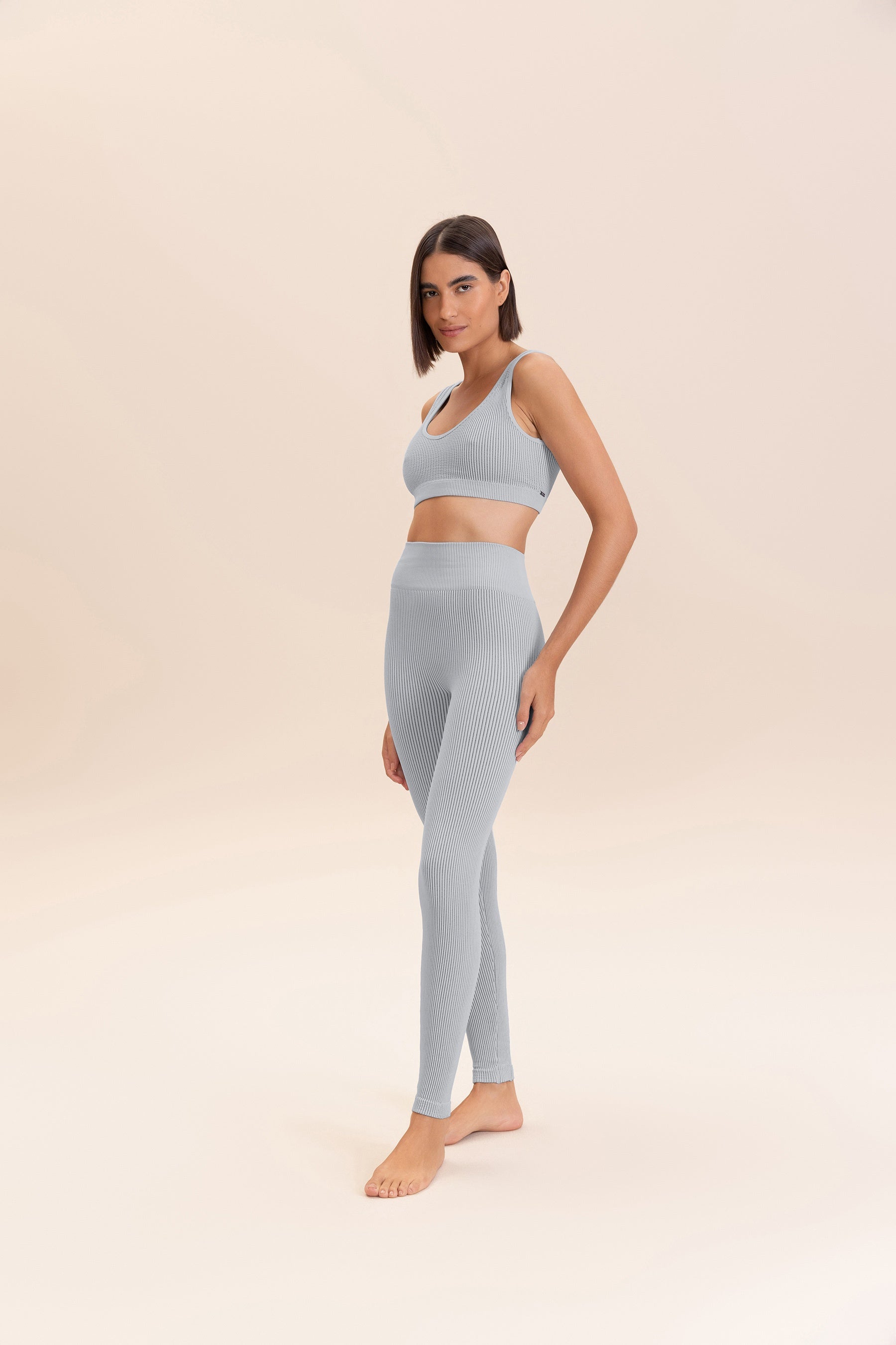 Rib Classic Seamless V-Neck Sports Bra for Women - High Support Workout Top for Running, Yoga & Gym - Breathable Comfort Activewear