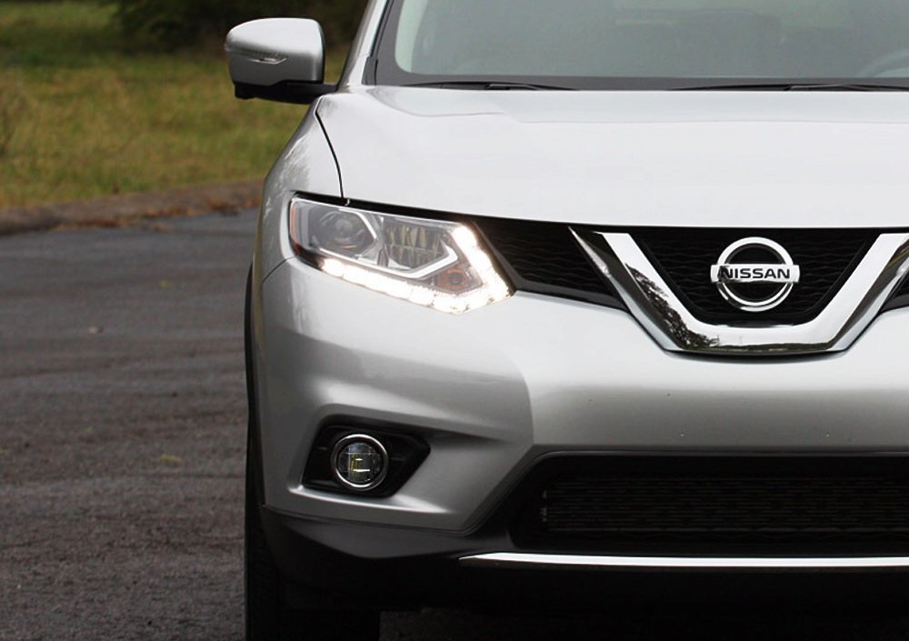 15W CREE LED Projector Fog Lights with Bezel Covers & Wiring Harness - Compatible with 2014-2016 Nissan Rogue | Durable Off-Road Lighting for Night Driving, Foggy Conditions & Adventure Vehicles
