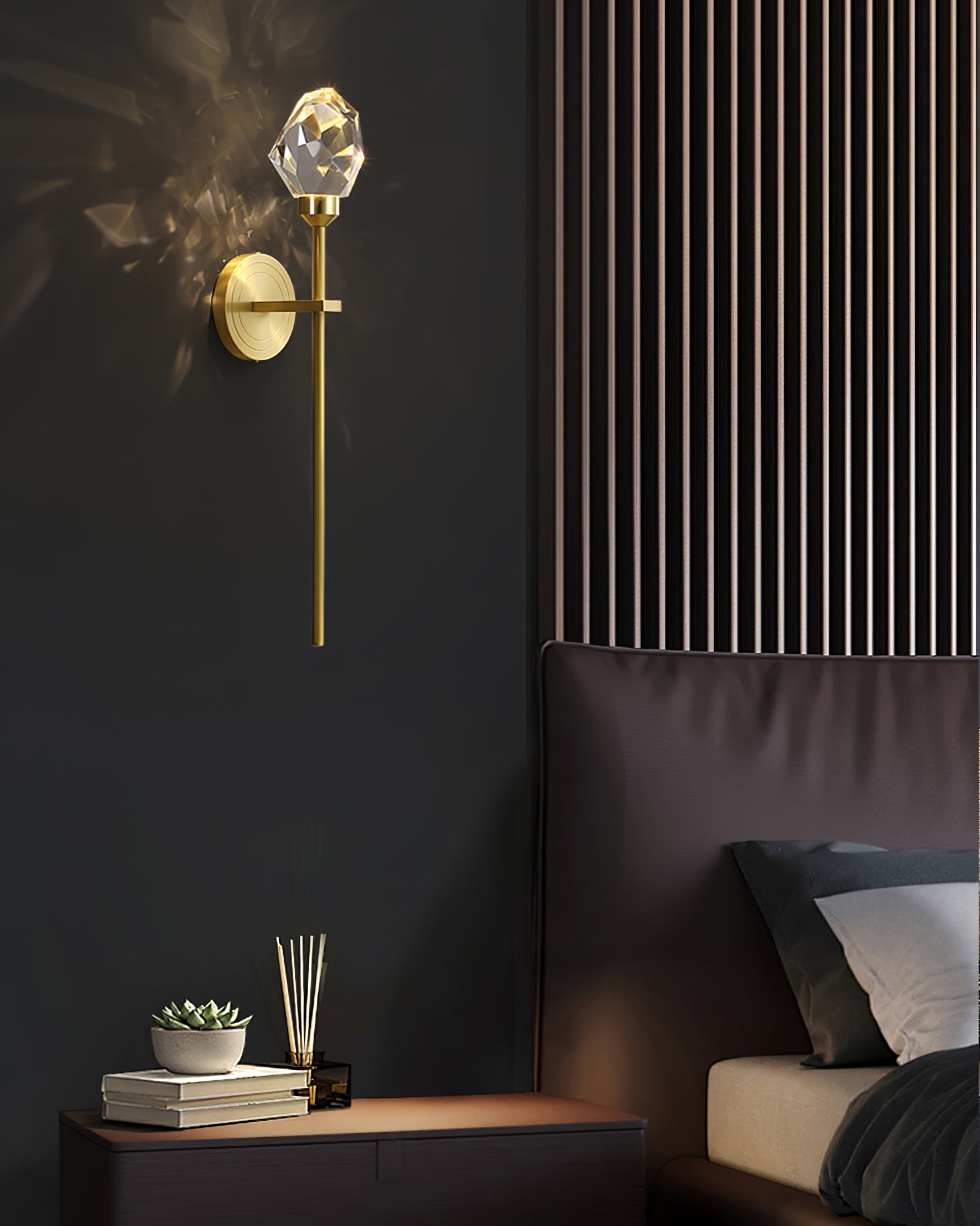 Stylish Donovan Wall Lamp - Modern LED Sconce Lighting for Bedroom, Living Room & Hallway - Energy Efficient Home Decor