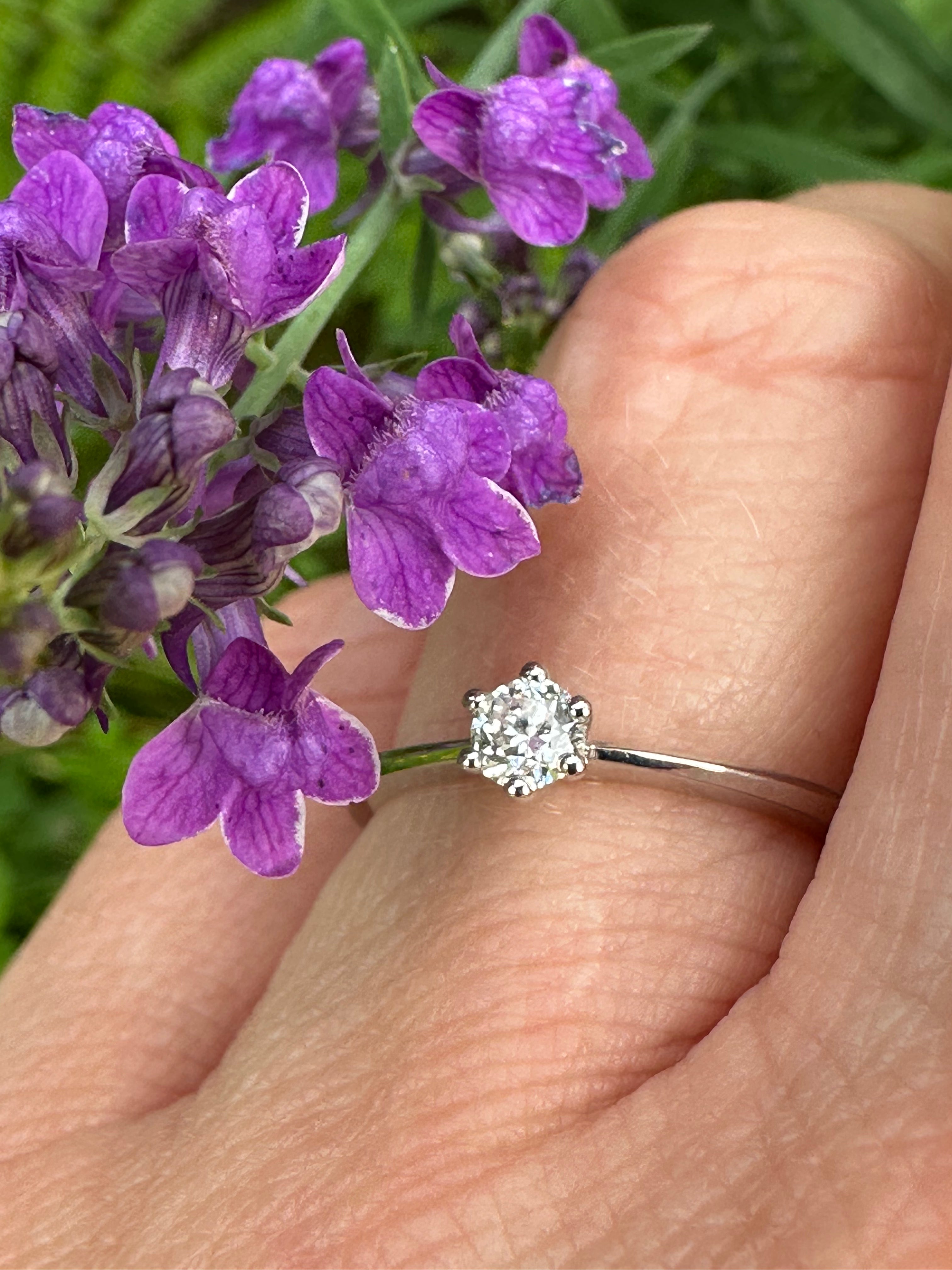 18K White Gold Natural Diamond 0.20ct 6-Prong Solitaire Engagement Ring - Perfect for Proposals, Anniversaries & Bridal Jewelry