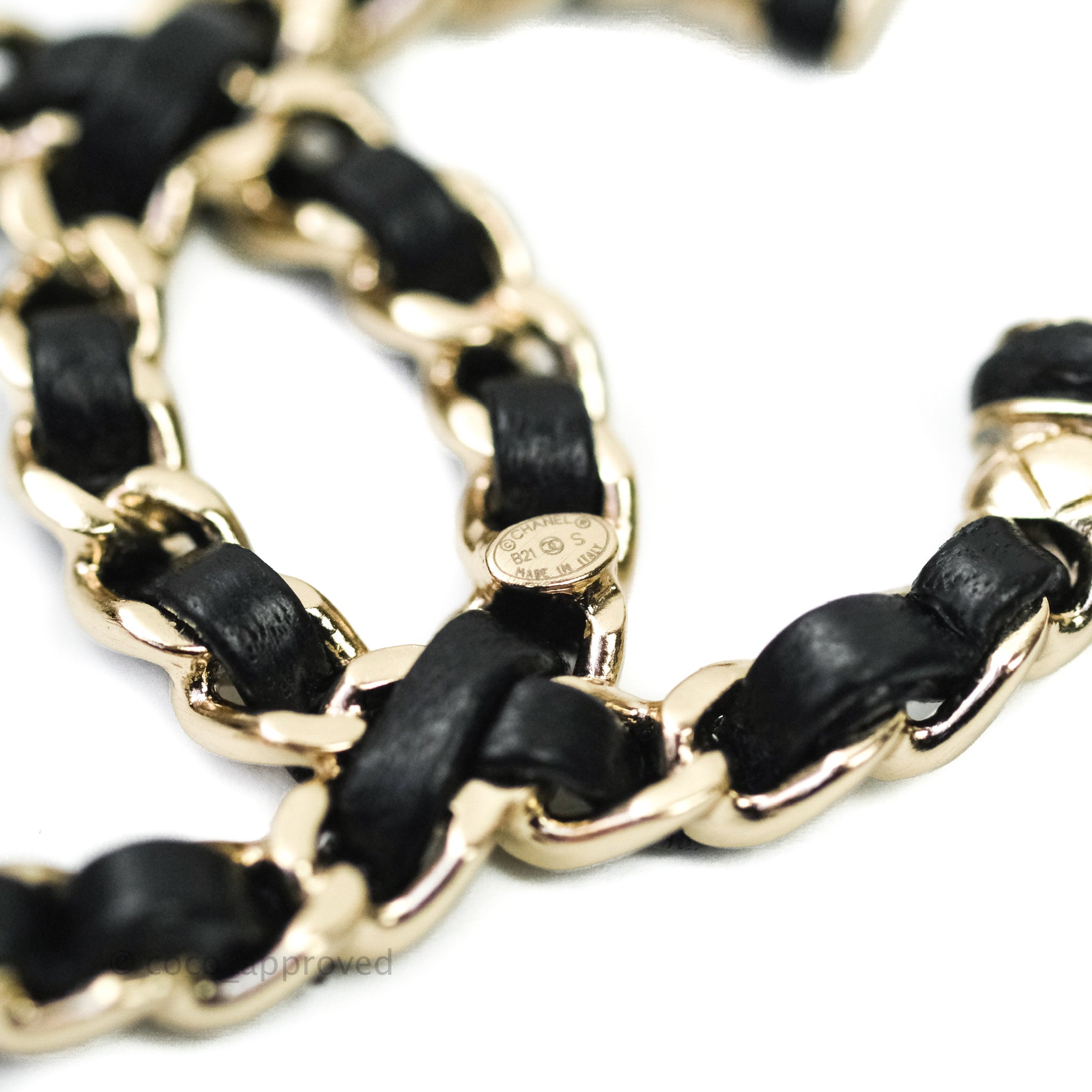 Chanel CC Black Lambskin Brooch in Gold Tone - Elegant Fashion Accessory for Women, Perfect for Dresses, Jackets & Handbags | 21S Collection