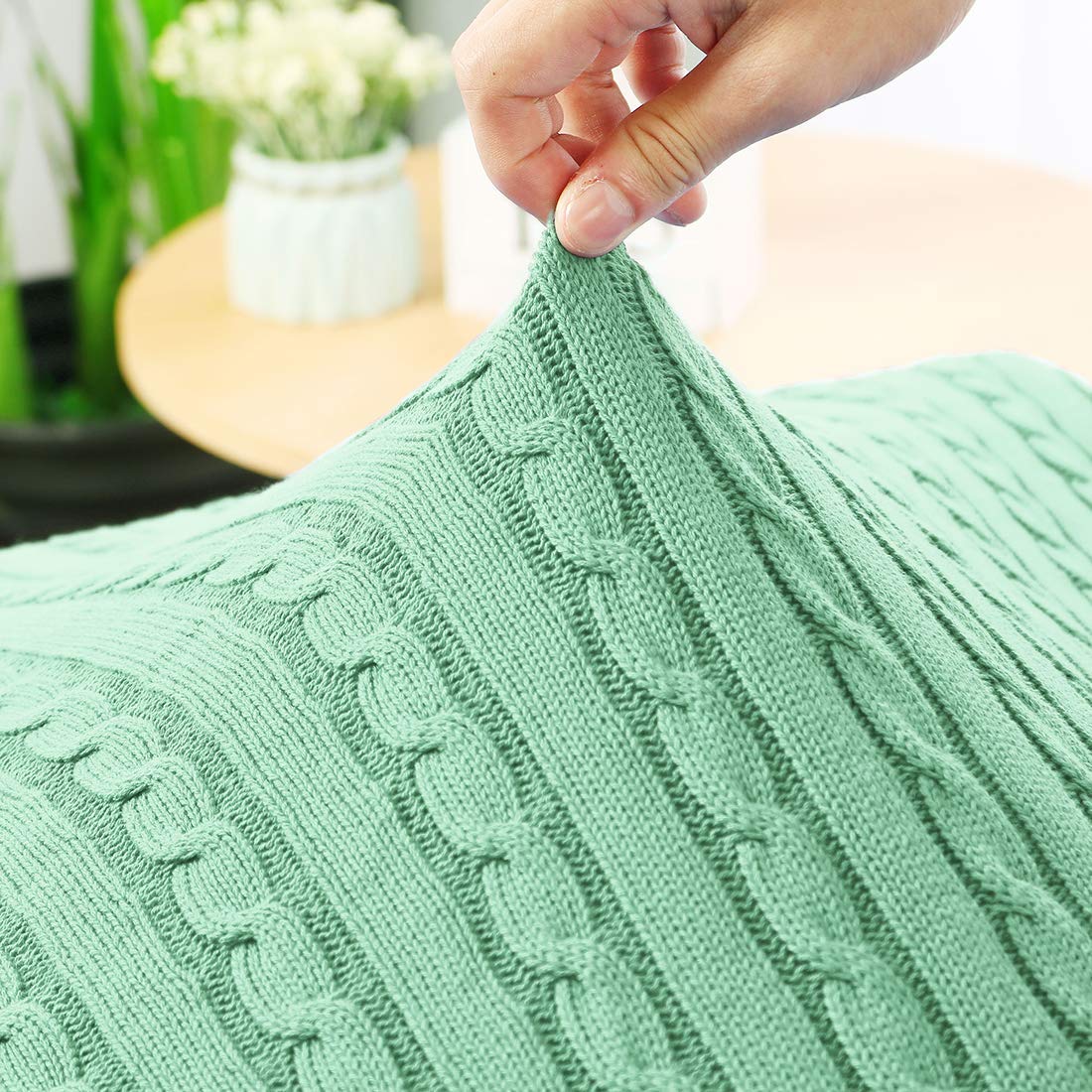 Cozy Cable Knit Throw Blanket - Soft Cotton Washable Sofa & Bed Blanket - Warm Knitted Weave Pattern for Living Room, Bedroom & Travel