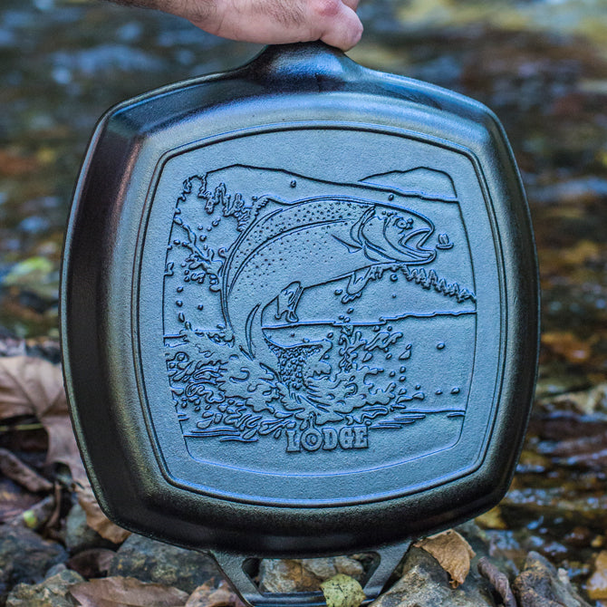 Lodge 10.5 Inch Pre-Seasoned Cast Iron Square Grill Pan for Fish, Steaks & Vegetables | Heavy Duty & Even Heat Distribution | Perfect for Outdoor Camping, BBQ & Indoor Stovetop Cooking