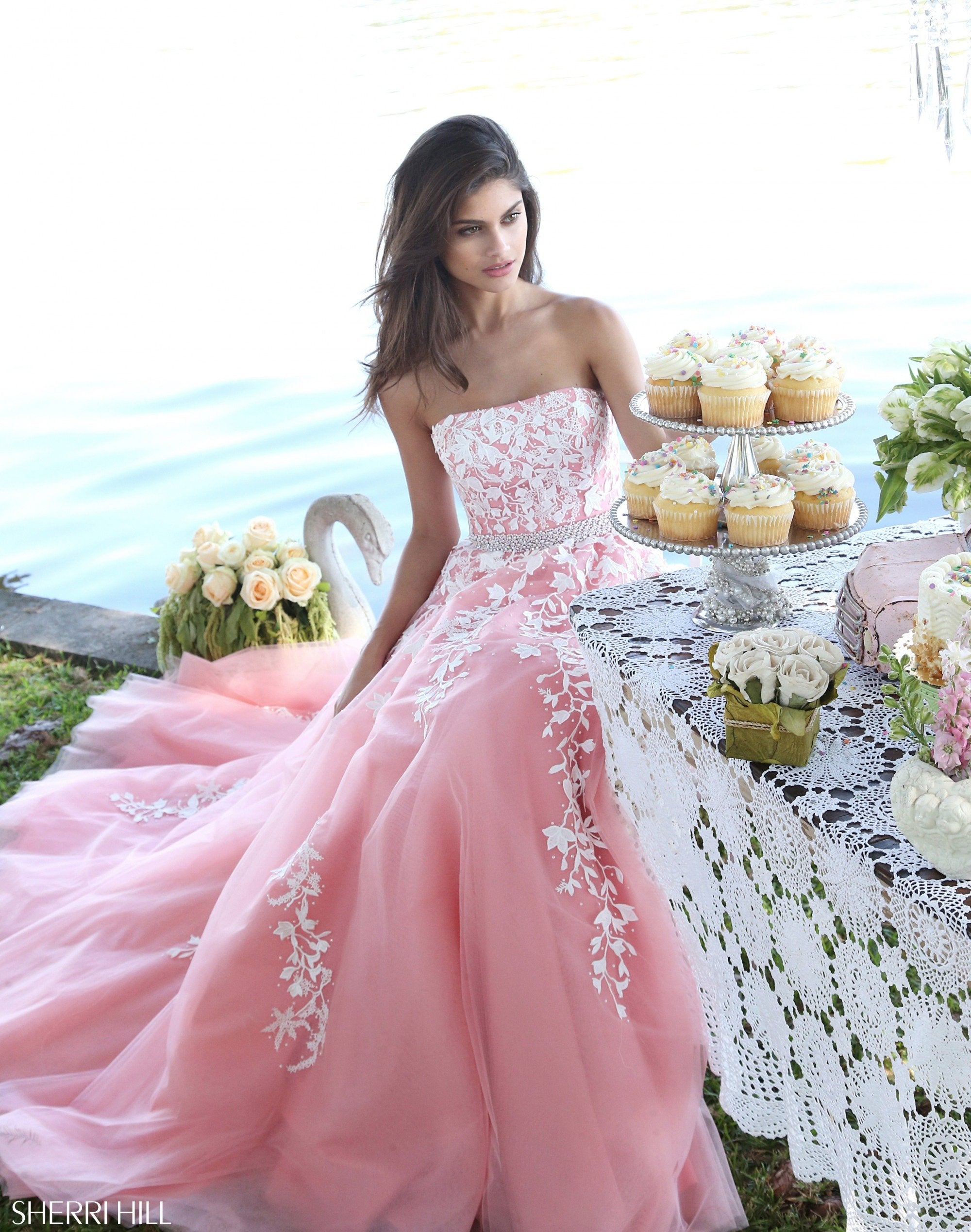 light coral/ivory