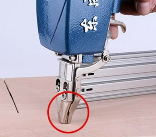Pneumatic Brad Nailer - 18 Gauge Air Nail Gun for Woodworking, Upholstery & Carpentry (4-8 Bar Pressure) - Perfect for DIY Projects, Furniture Making & Home Renovations