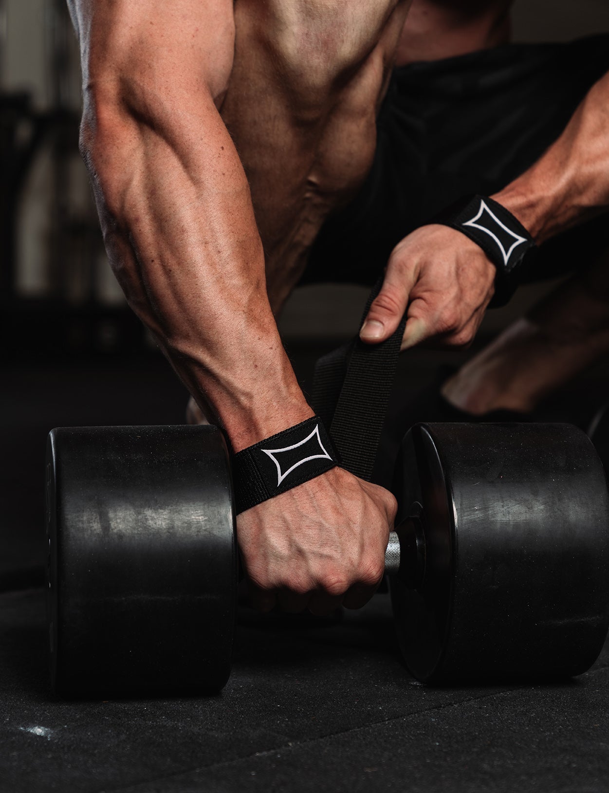 Best Lifting Straps for Weightlifting & Powerlifting - Heavy Duty Gym Wrist Support for Deadlifts, Pull-Ups & Strength Training - Perfect for CrossFit, Bodybuilding & Home Workouts