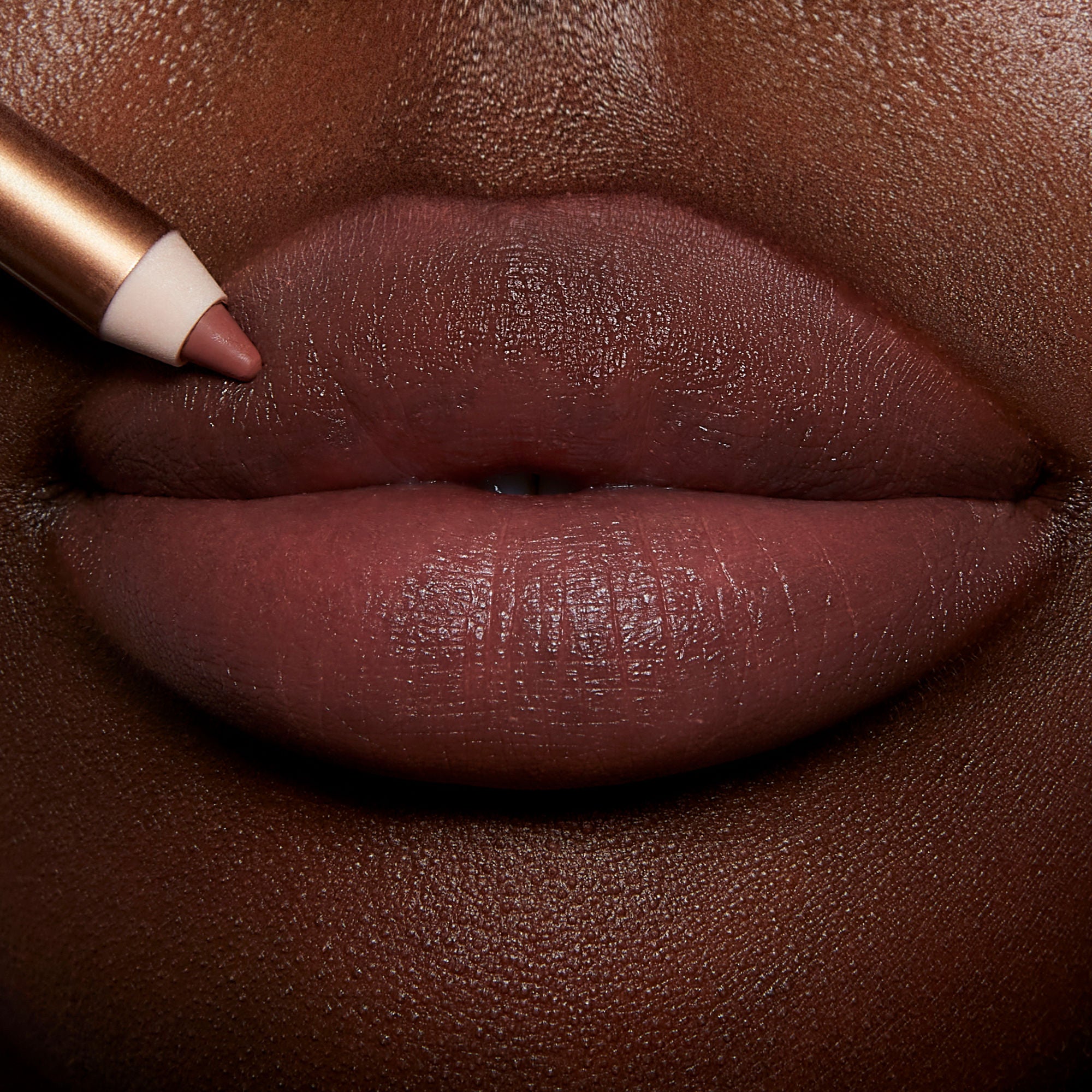 Charlotte Tilbury Lip Cheat Lip Liner - Long-Lasting, Waterproof Lip Pencil for Precise Definition & Fuller Lips | Perfect for Everyday Wear, Date Night & Special Occasions