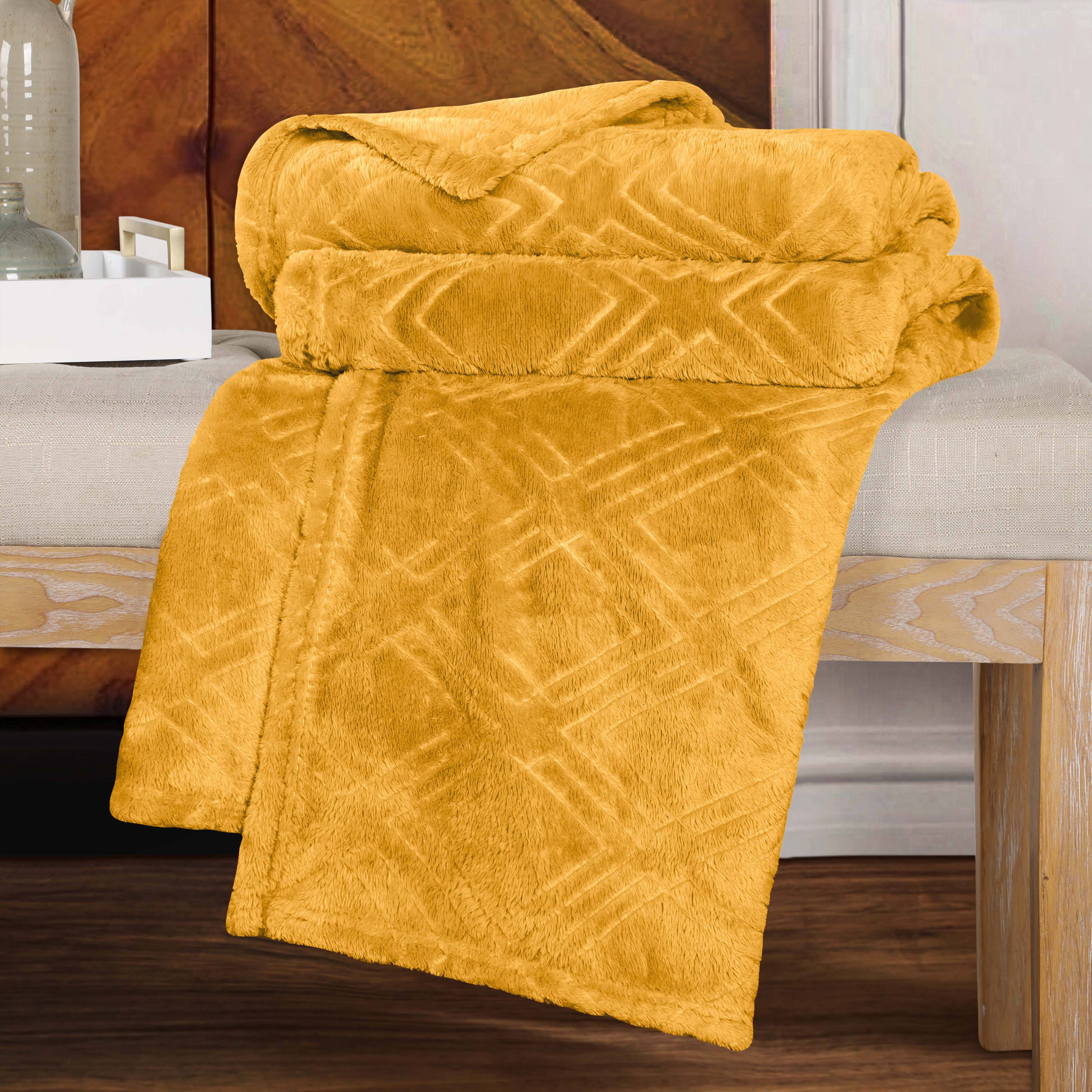 Premium Alaska Diamond Plush Fleece Blanket - Ultra Soft & Cozy Throw for Bed, Sofa, and Travel - Warm Winter Blanket for Home, Office, and Camping