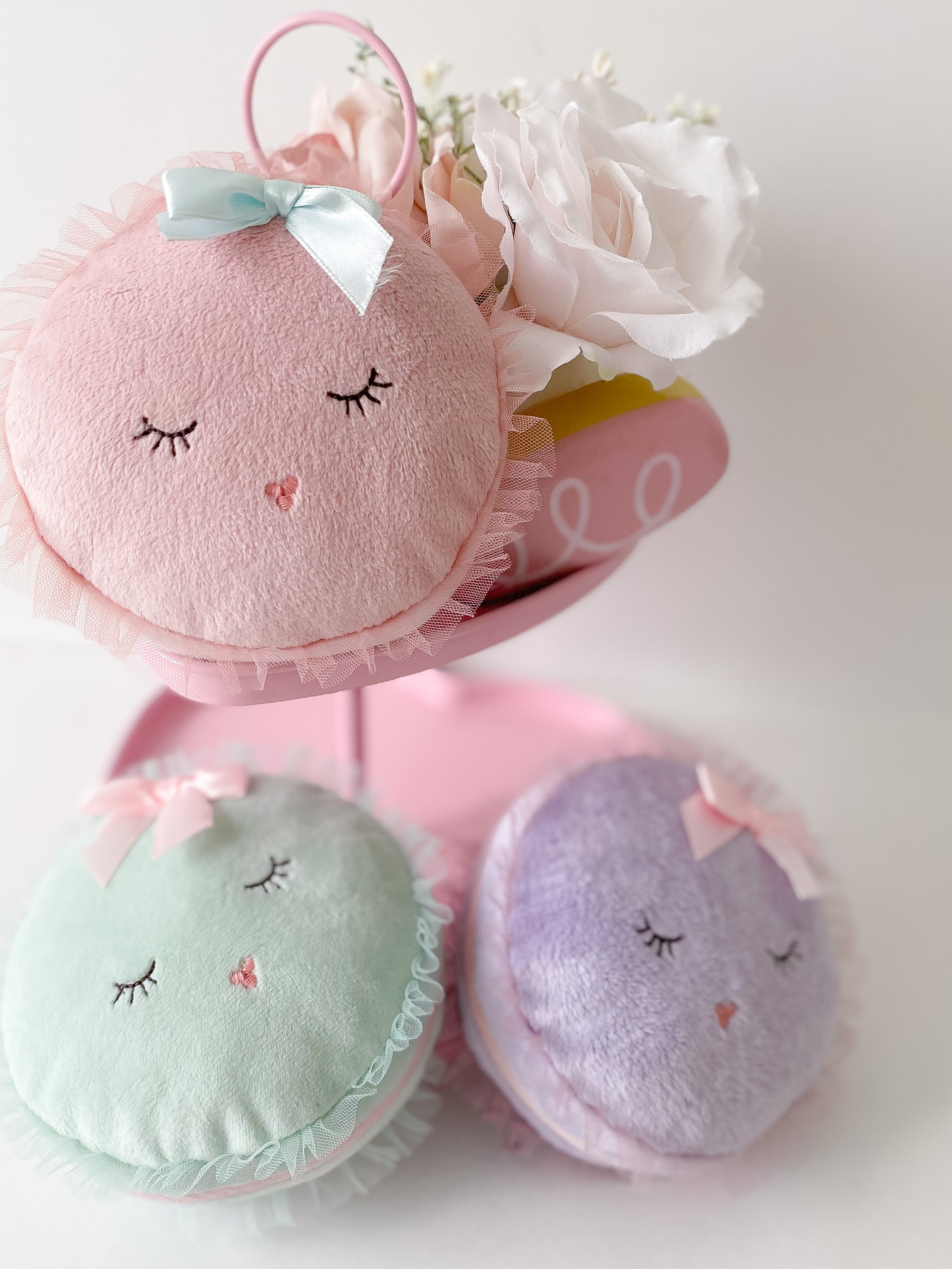 Delicious French Macarons - Assorted Flavors & Colors, Perfect for Gifts, Parties & Dessert Lovers