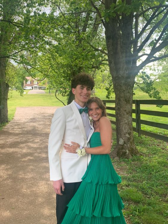 Elegant A-Line Strapless Emerald Green Long Prom Dress with Layered Skirt for Formal Parties, Homecoming, and Evening Events