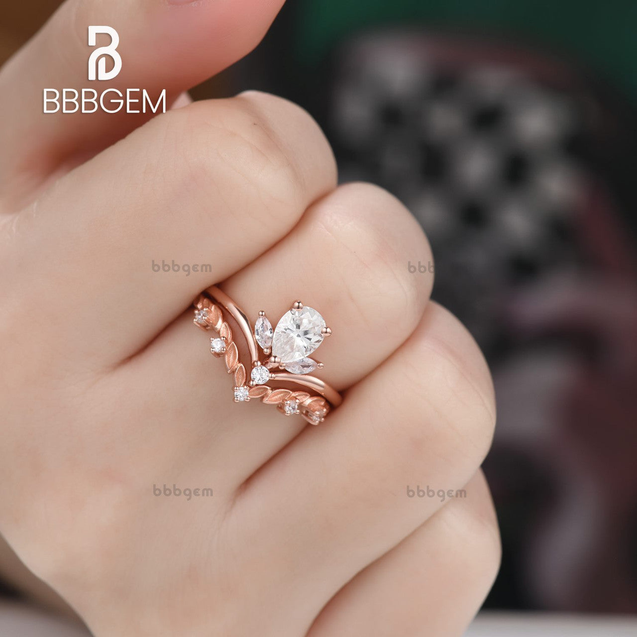 Pear & Marquise Floral Moissanite Engagement Ring Set with V-Shaped Leafy Wedding Band – Elegant Bridal Jewelry for Proposals, Anniversaries & Special Occasions