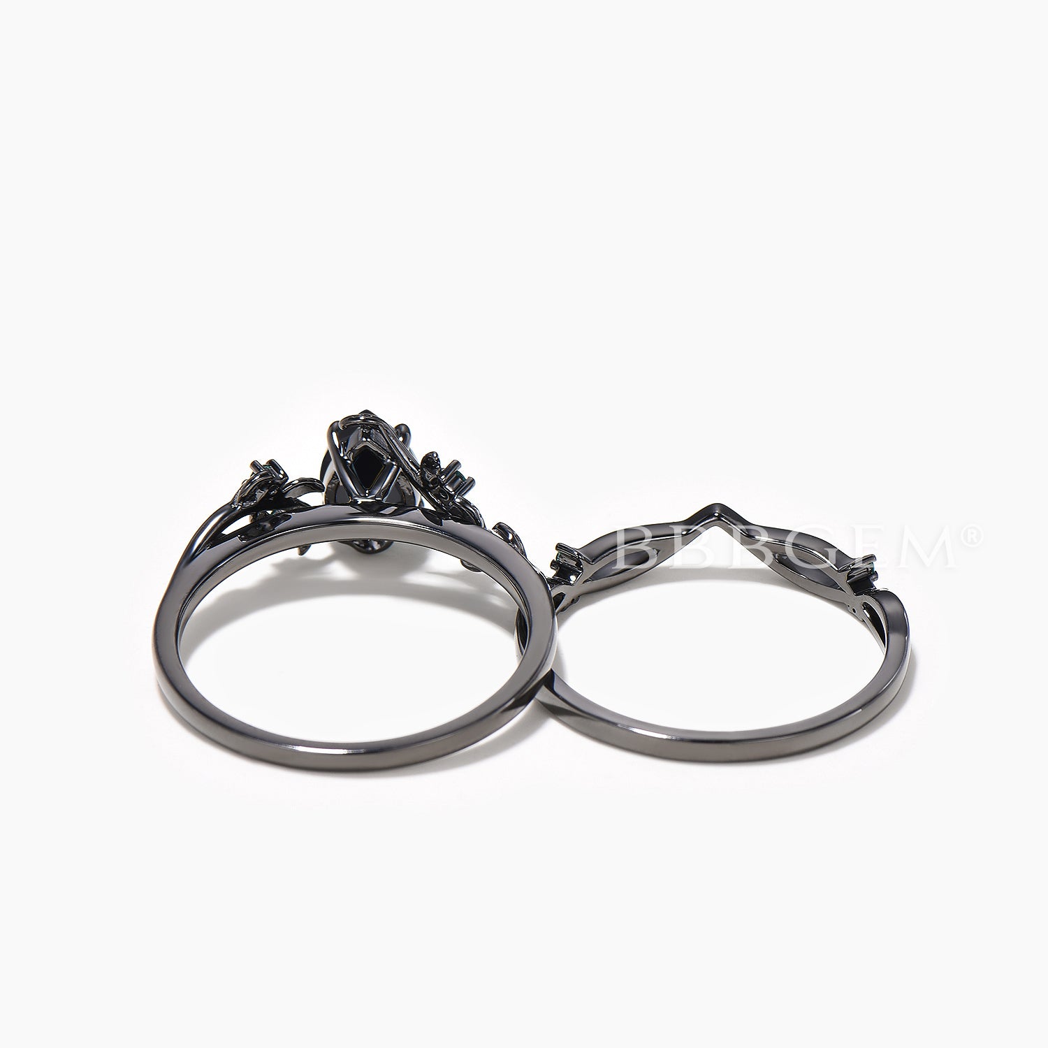 Natural Black Onyx Pear Cut Leaf Design Black Gold Ring - Emerald Inspired Bridal Jewelry Set for Wedding, Engagement & Nature-Themed Occasions