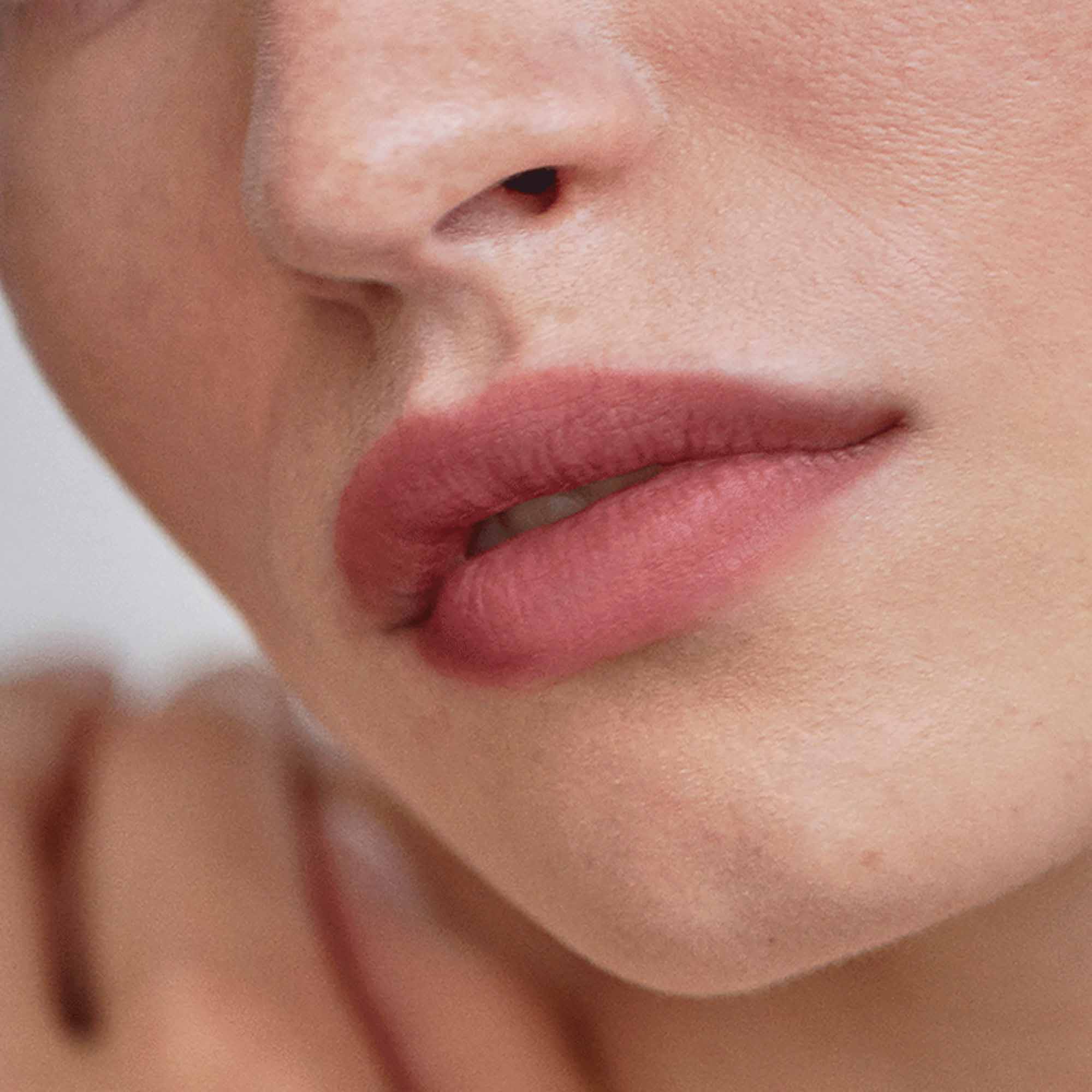 Victoria Beckham Beauty Bitten Lip Tint - Long-Lasting Hydrating Lip Stain with Natural Finish | Perfect for Everyday Wear & Special Occasions