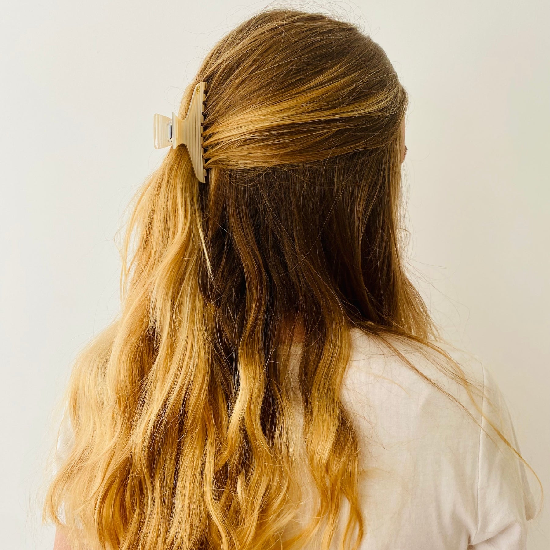 Pince Fine Anouck Small Model - Premium French Hair Clip for Women & Girls - Perfect for Weddings, Parties & Everyday Styling