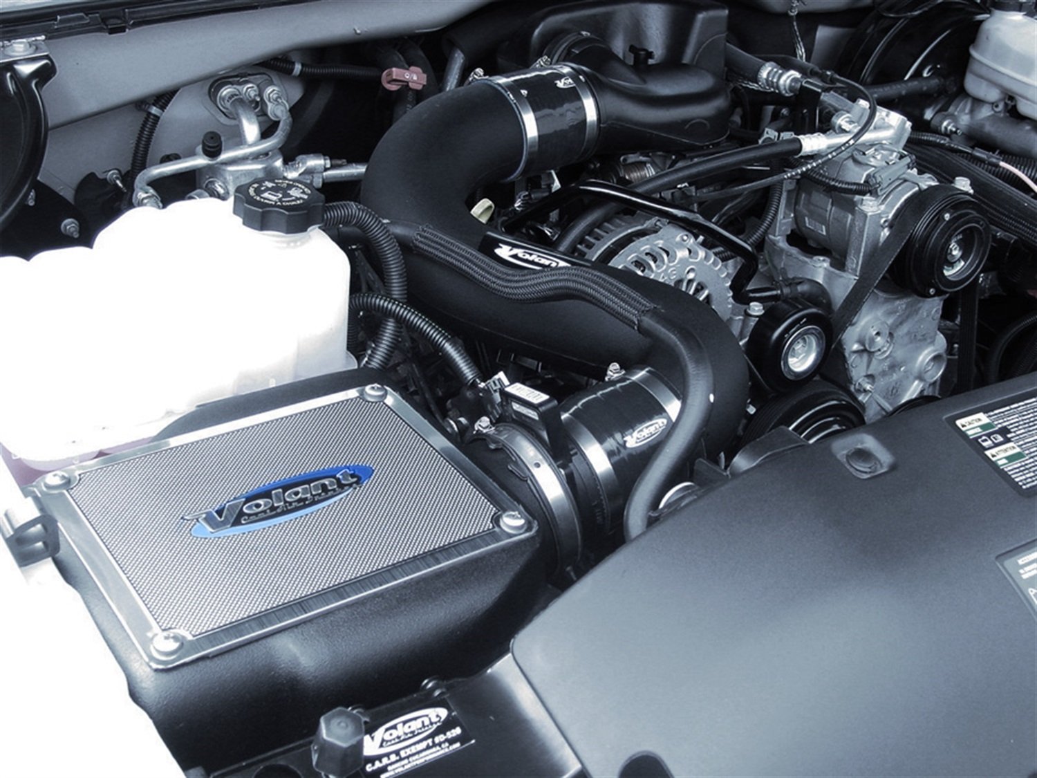 Volant 15843 High Performance Cool Air Intake Kit - Improves Engine Power & Fuel Efficiency - Perfect for Off-Road Trucks & Performance Cars