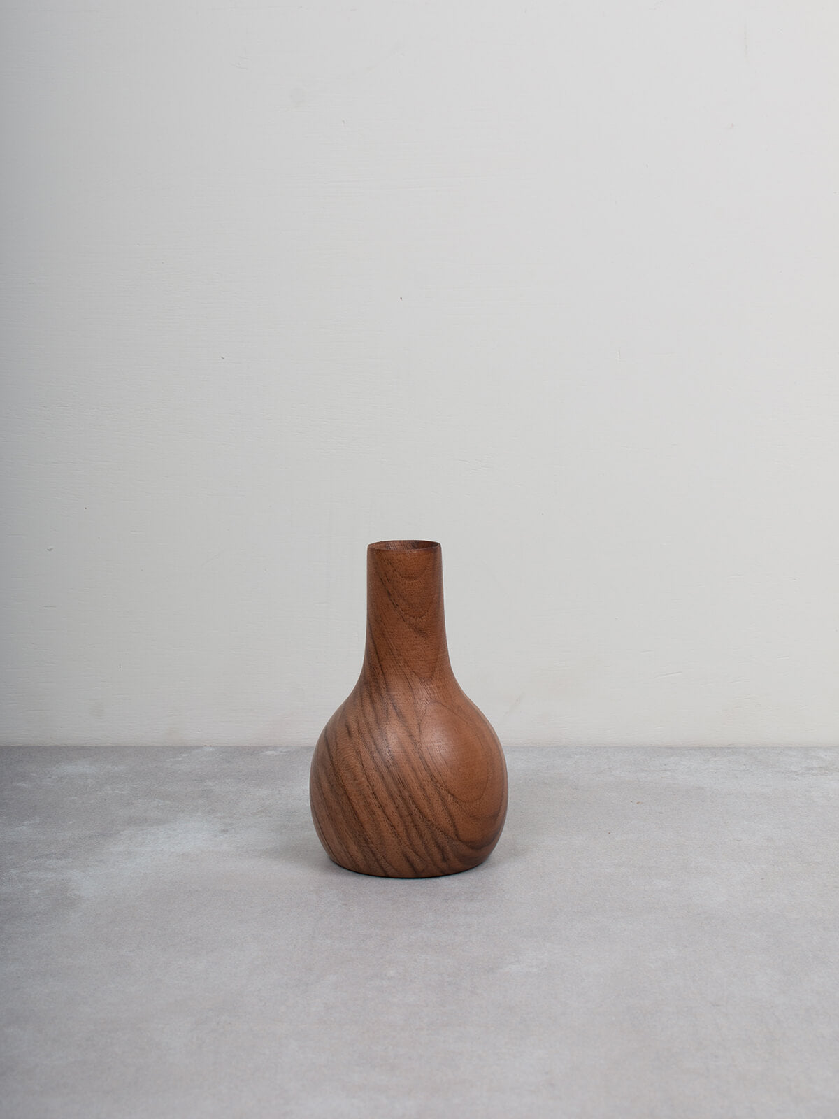 Handmade Walnut Wood Mini Vase - Small Decorative Flower Holder for Home & Office Decor - Perfect for Table Centerpieces, Wedding Favors, and Gift Giving