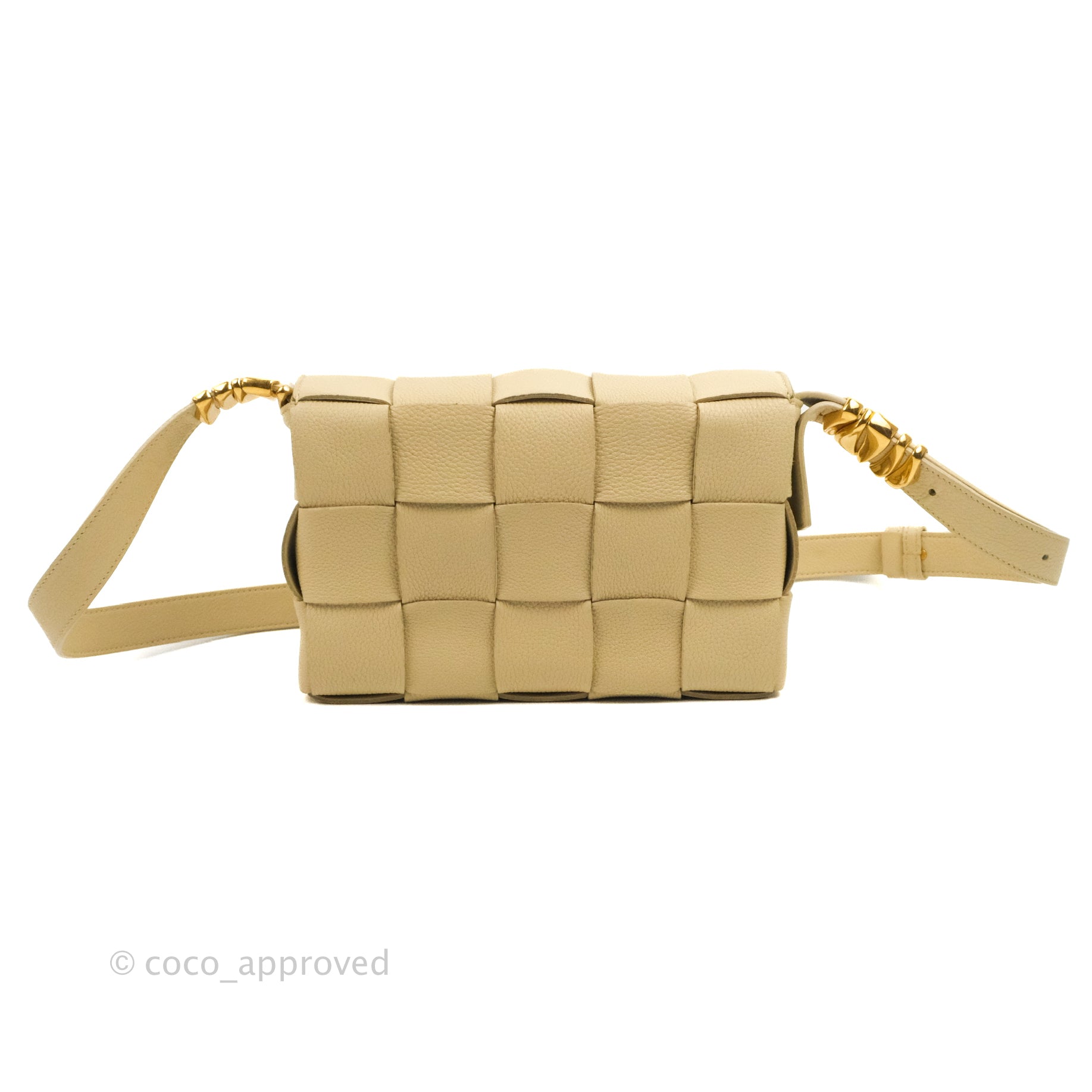 Bottega Veneta Cassette Shoulder Bag in Intreccio Porridge Grained Calfskin with Gold Hardware - Luxury Crossbody Purse for Women, Perfect for Work, Travel & Evening Events