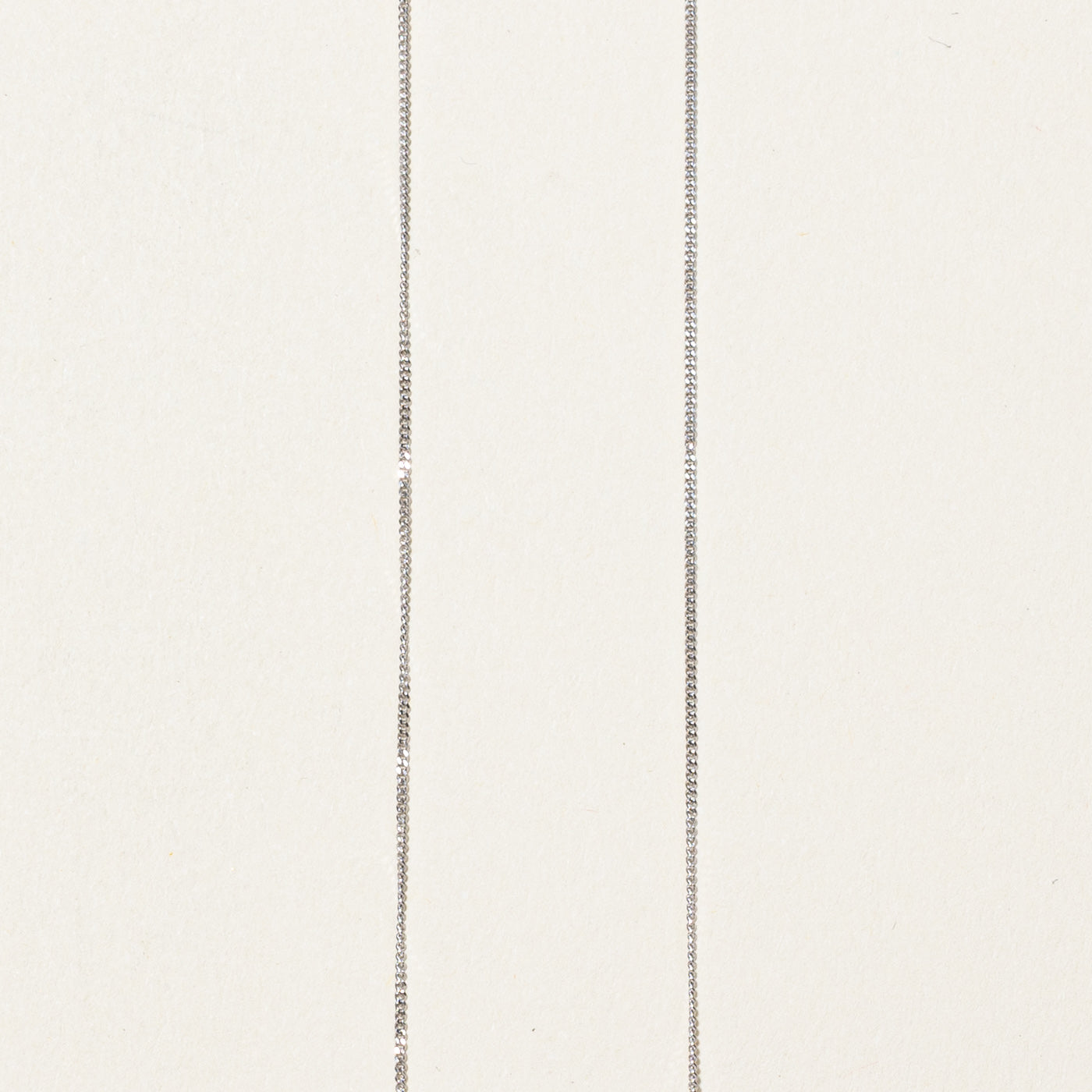 Three Stone Diamond Column Pendant Necklace | 0.11ctw | 18K Gold | Elegant Jewelry Gift for Women | Perfect for Anniversaries, Birthdays & Special Occasions