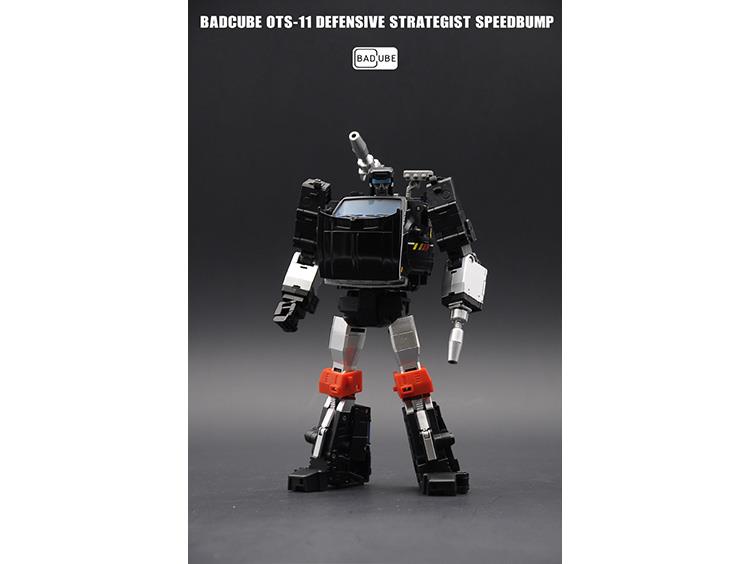 Badcube OTS 11 Defensive Strategist Speedbump Action Figure - Transformers-Style Collectible Robot Toy for Display & Battle Scenes