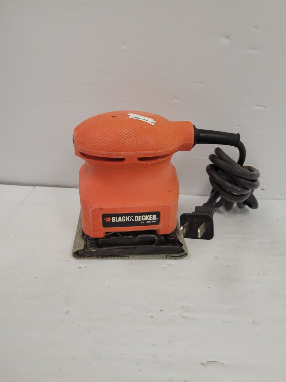Black & Decker 70410 CA 5-Inch Random Orbit Sander - Powerful Electric Sander for Woodworking, Sanding & Finishing - Perfect for DIY Projects & Professional Use