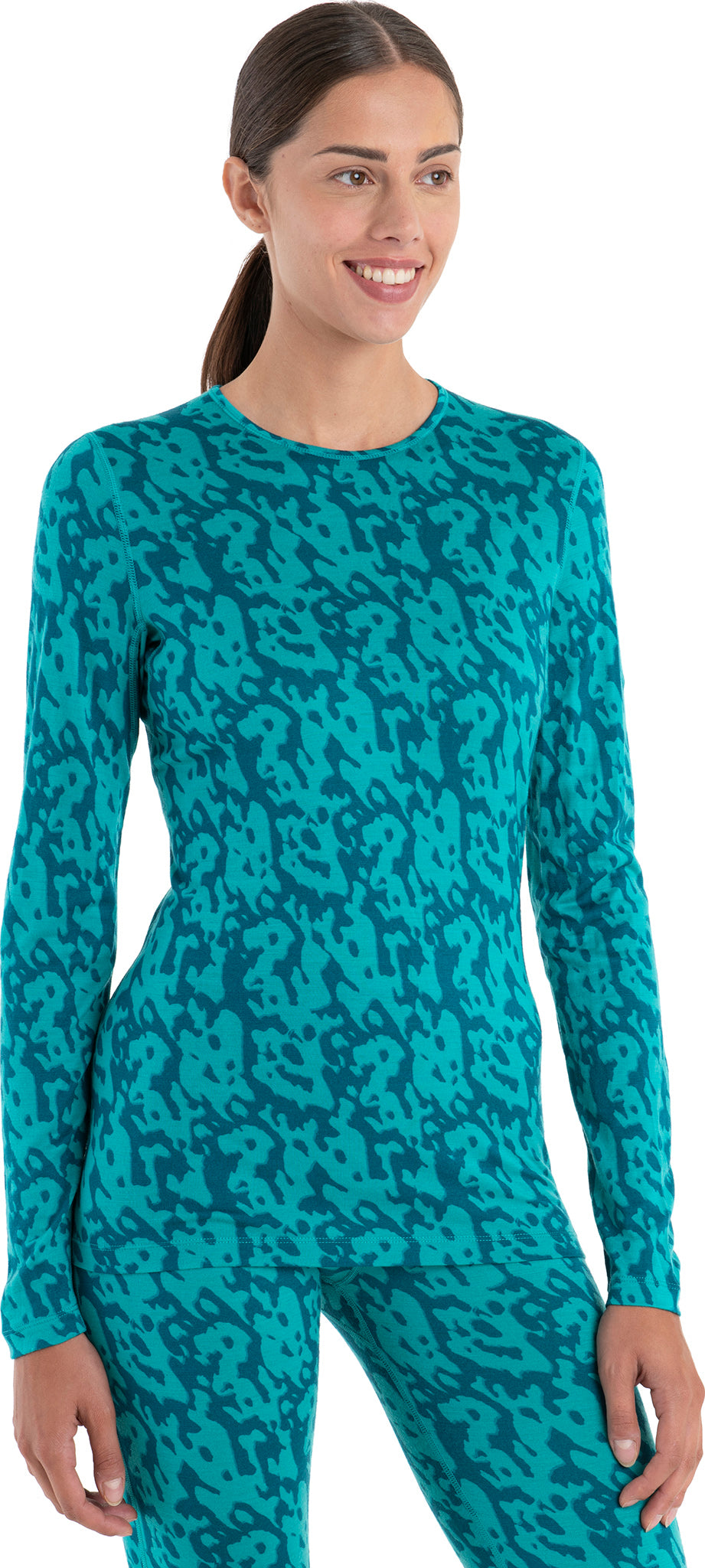 200 Oasis Macro Forms Merino Wool Long Sleeve Thermal Top for Women - Warm Winter Base Layer for Hiking, Skiing & Outdoor Activities