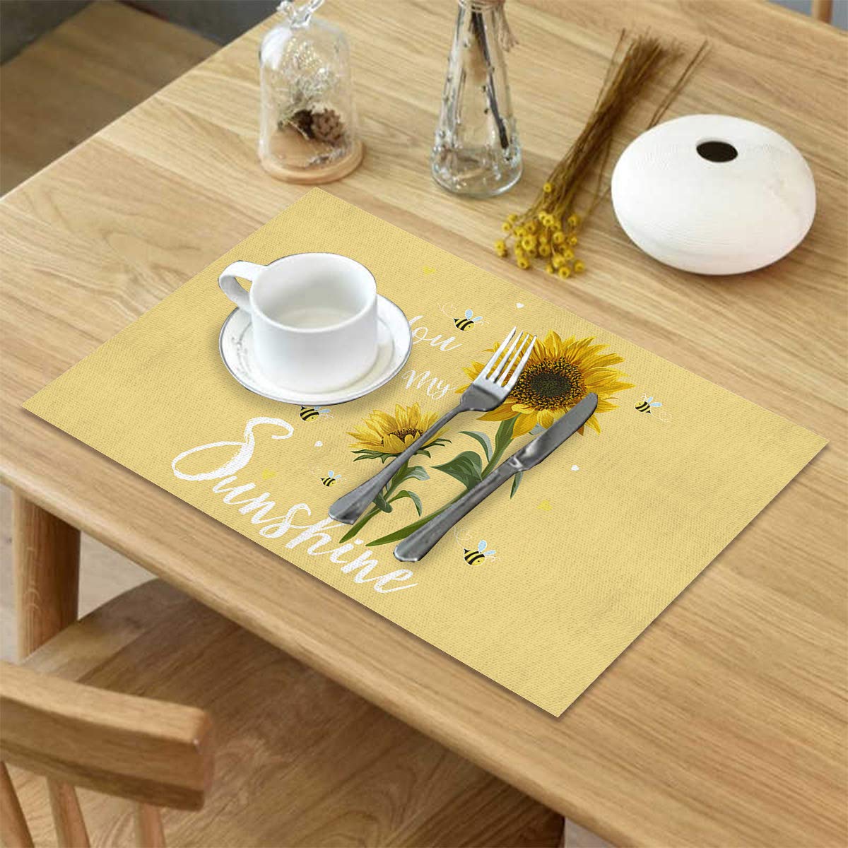 Rustic Sunflower with Bee Placemats Set of 6 - Heat Resistant Washable Burlap Table Mats for Dining, Round & Outdoor Patio Tables | Farmhouse Kitchen Decor | Perfect for Summer BBQs, Picnics & Family Gatherings