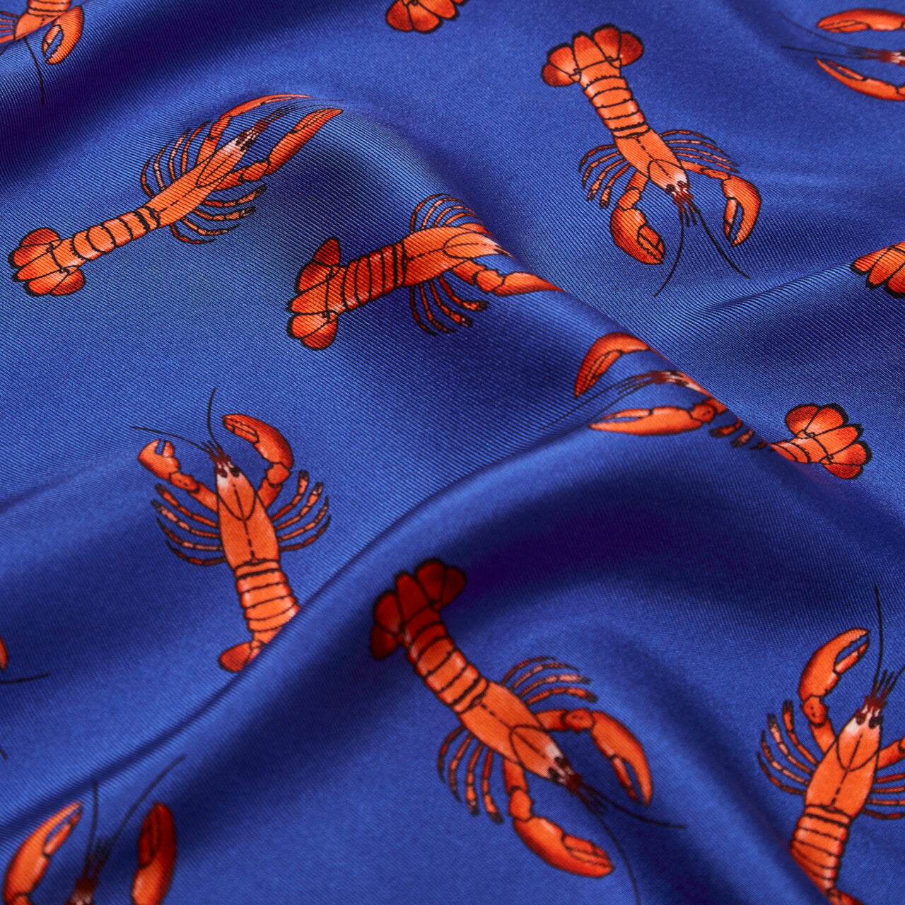 Stylish Lobster Scarf for Women & Men - Soft Winter Fashion Accessory - Perfect for Cold Weather, Outdoor Activities & Holiday Gifts