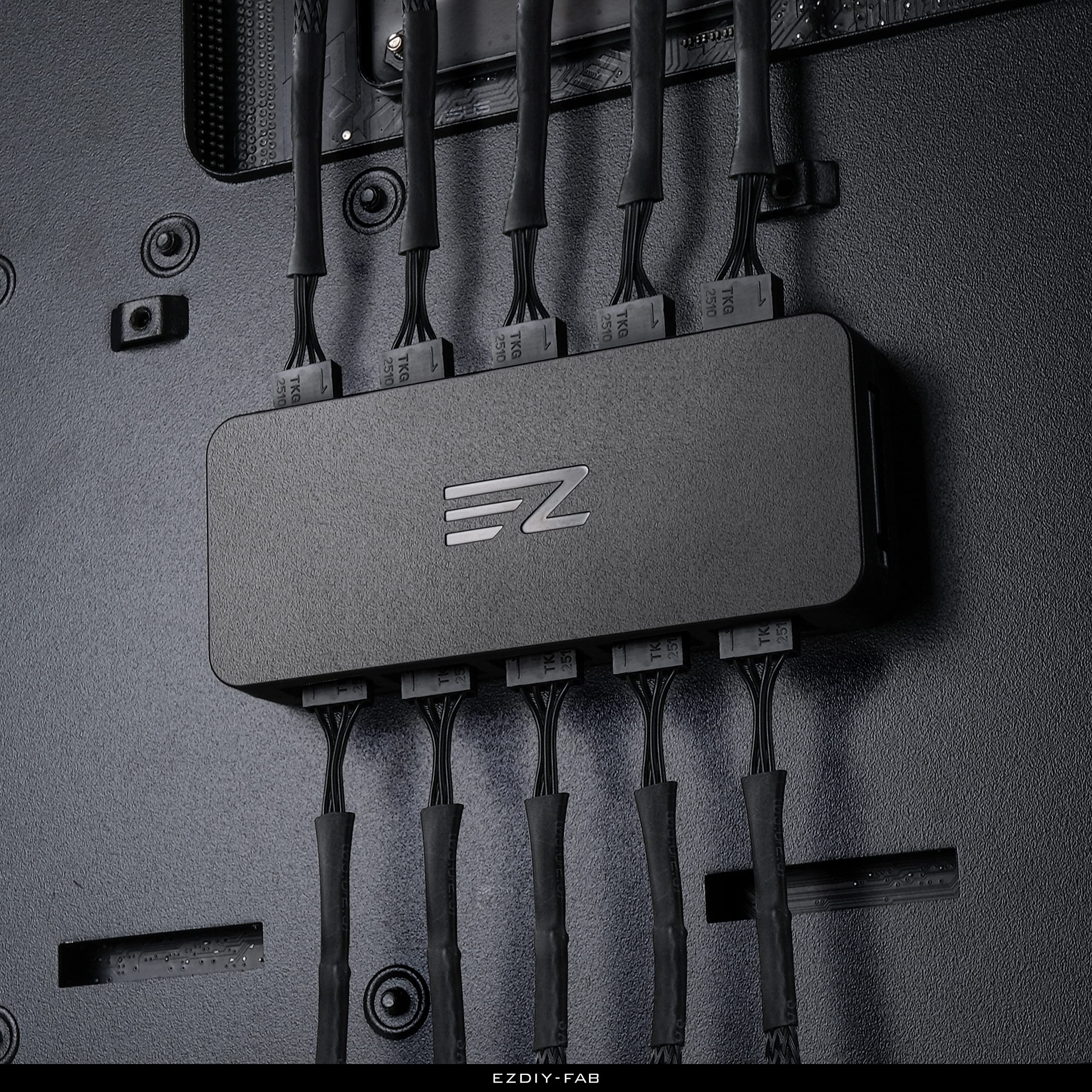 EZDIY-FAB PWM Fan Hub for 4-Pin & 3-Pin PC Fans - SATA Powered | PC Cooling Solution