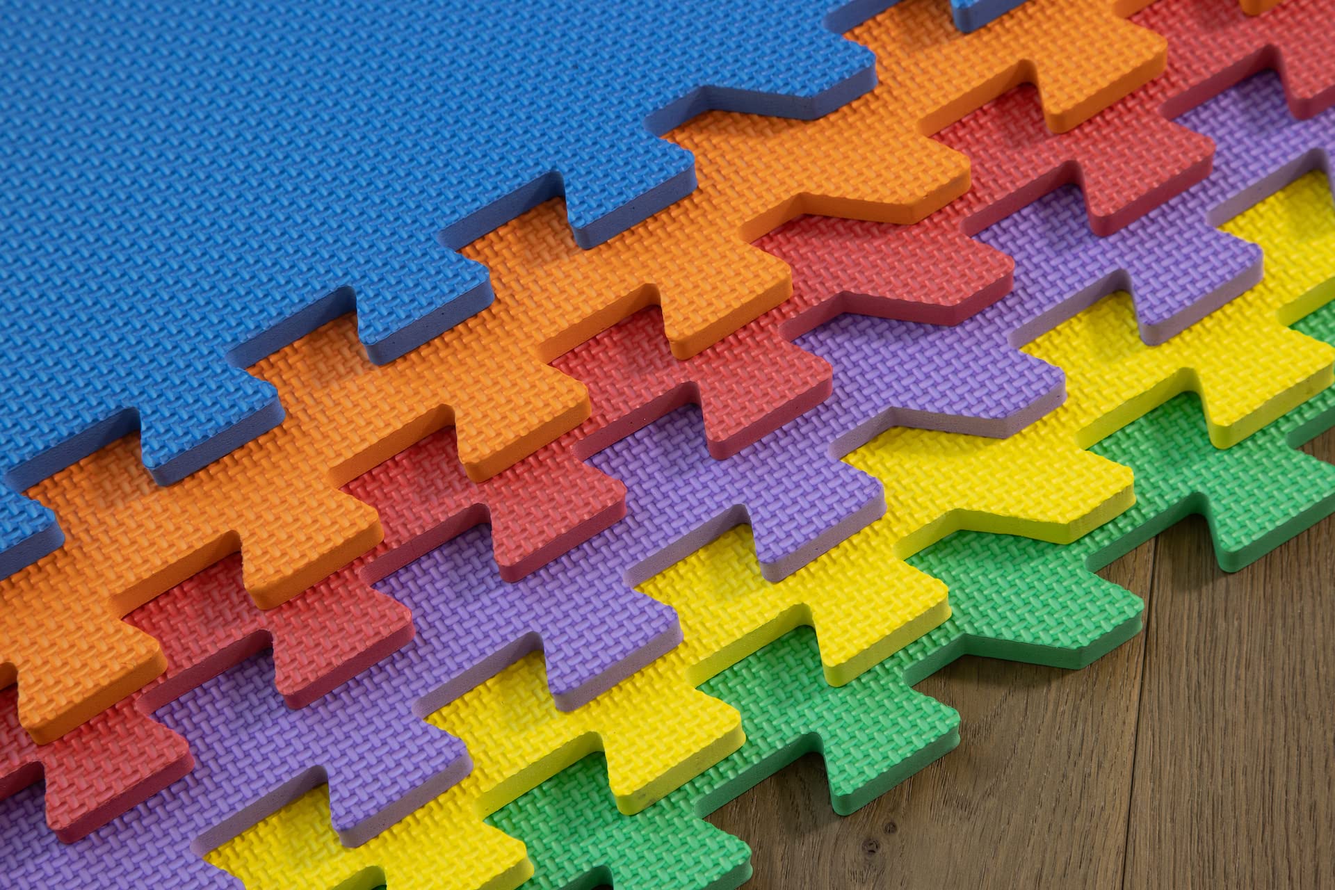 Square Brands Interlocking Gym Floor Tiles - 3/8