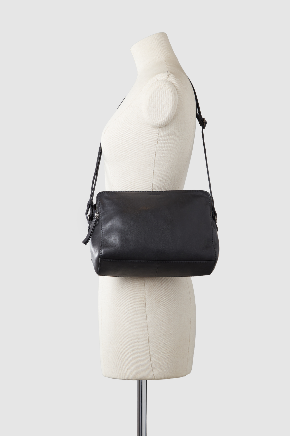 Stylish Maya Leather Crossbody Bag for Women - Genuine Leather Purse with Adjustable Strap - Perfect for Travel, Shopping & Everyday Use