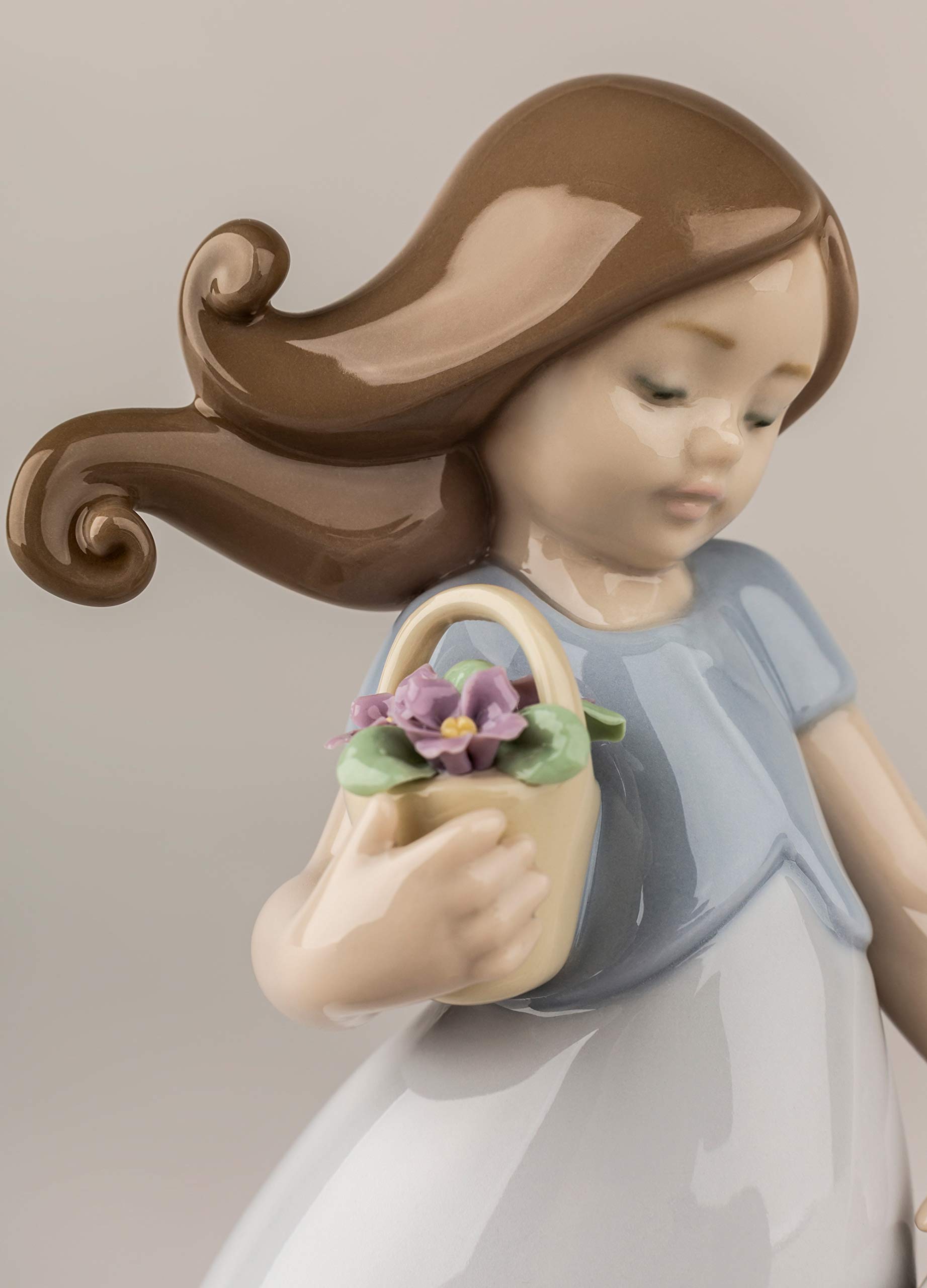 LLADRÓ Little Violet Girl Porcelain Figurine - Elegant Collectible Home Decor for Living Room, Bedroom & Office Display